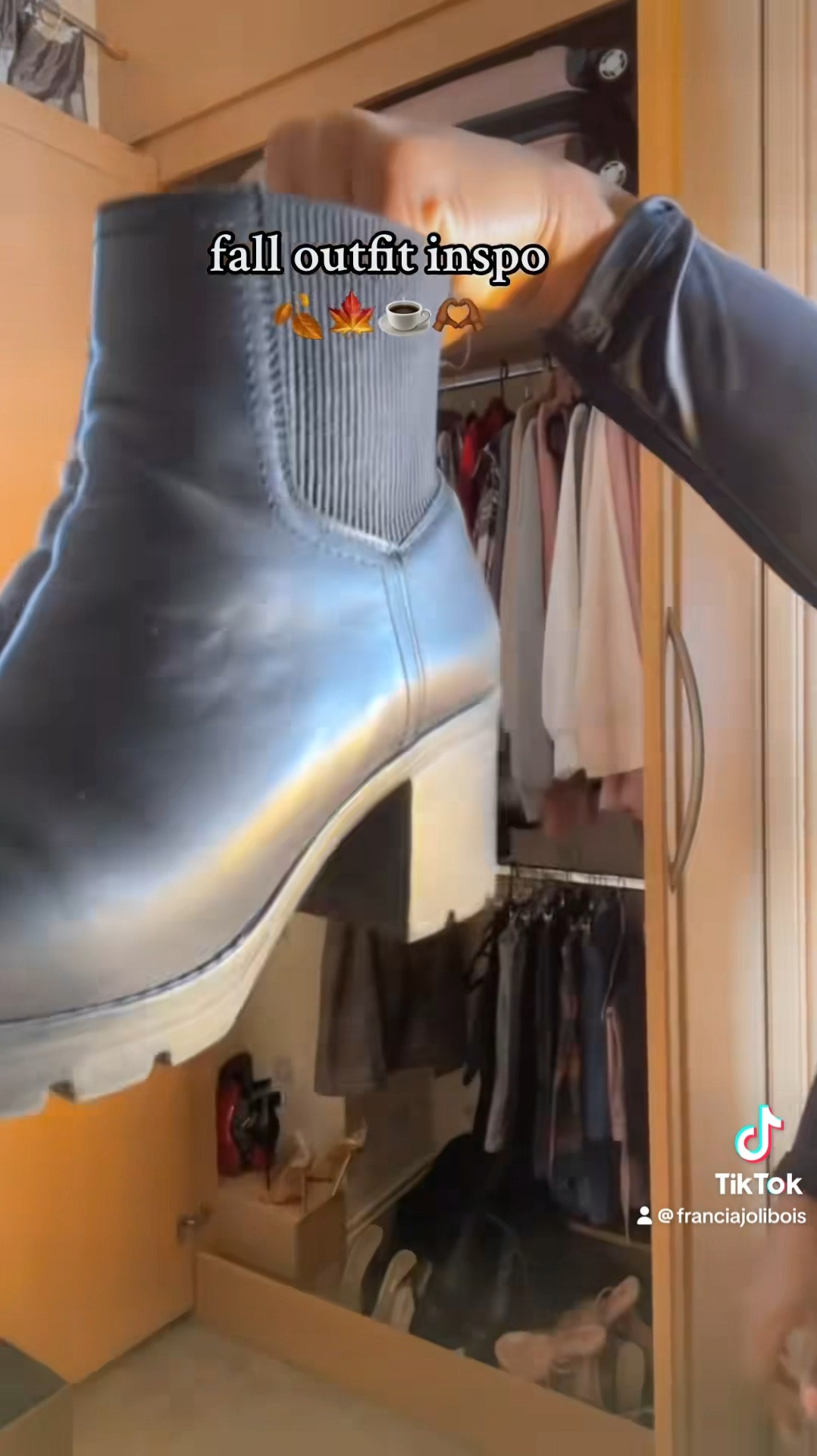 fall uniform 🍂🍁☕️

#LTKU #LTKSeasonal #LTKStyleTip