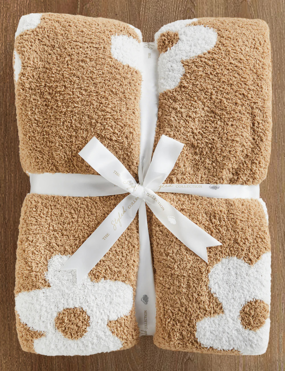 Daisy Buttery Blanket | The Styled Collection