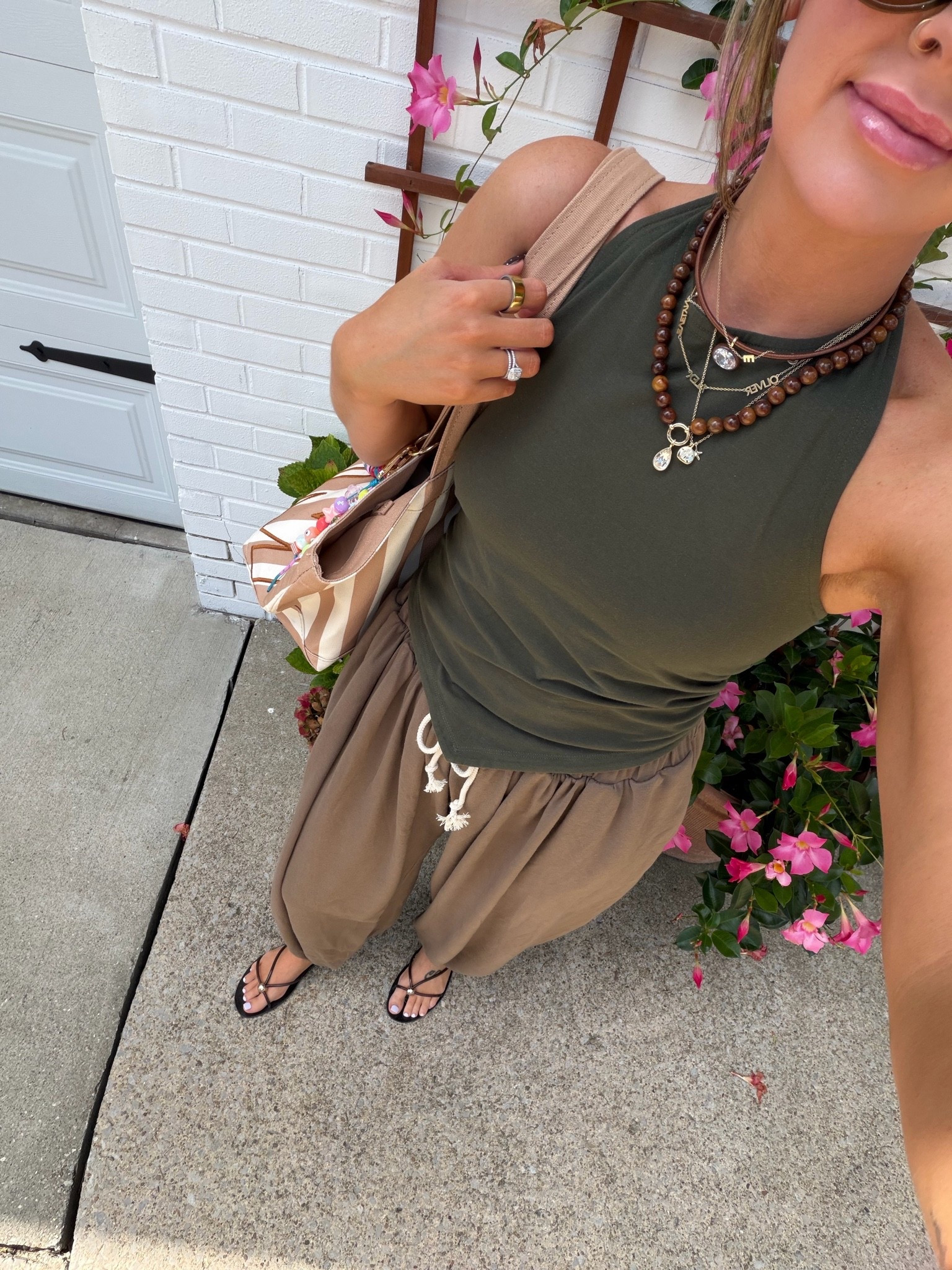Today’s outfit and jewelry stack! Literally one of the most complimented outfits I’ve worn in a while! So comfortable, too! BaubleBar necklaces and fave tank currently 😍

Amazon finds, Aerie fall, BaubleBar necklaces, brown necklaces

#LTKootd #LTKdayinmylife #LTKmomlife