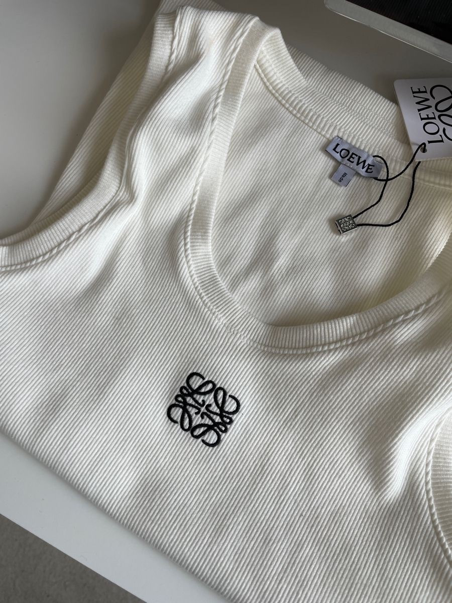 Tank top🤍

#LTKstyletip #LTKtravel #LTKsummer