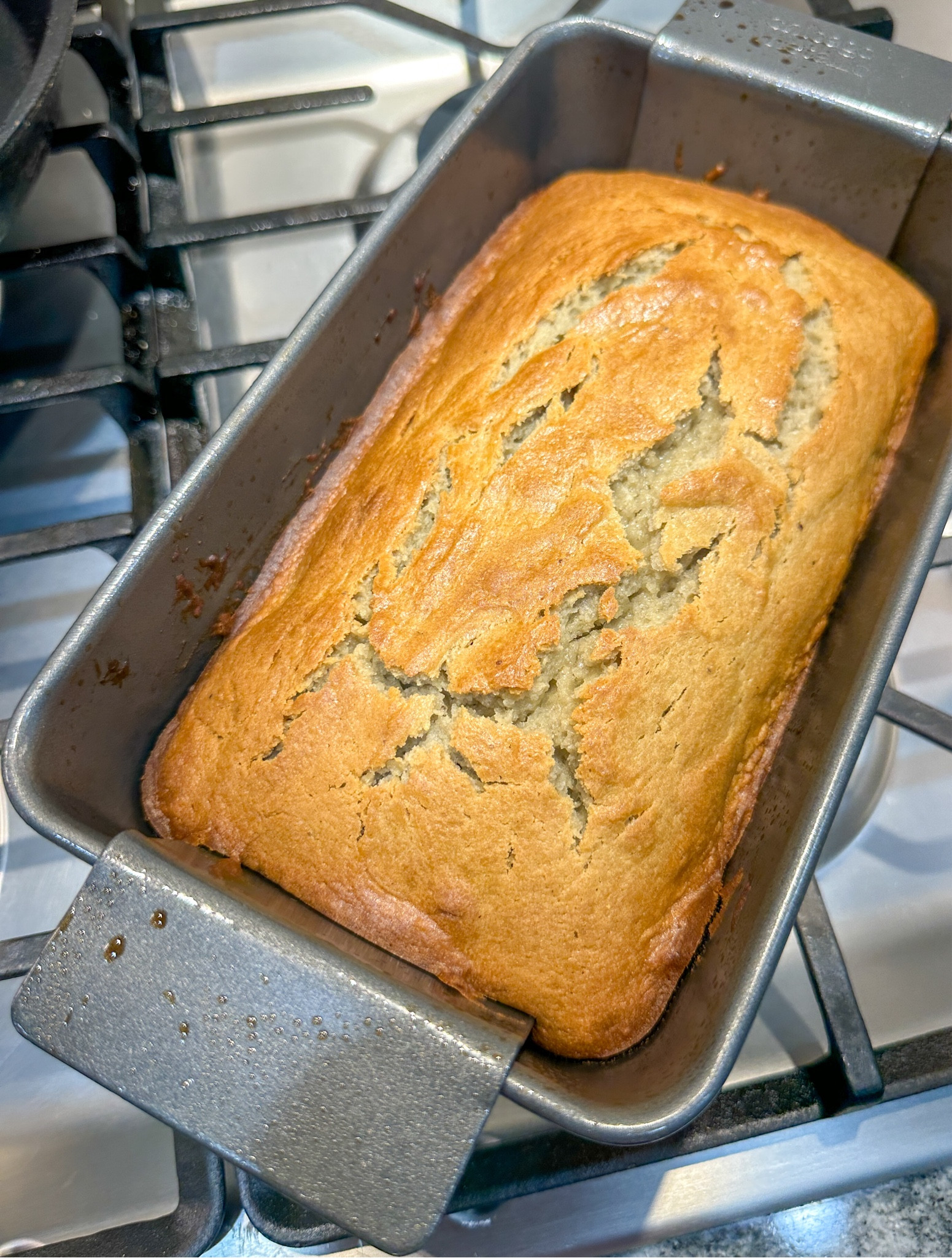Banana nut bread baked in my Chicago Metallic non-stick 2 piece pan! #baking #pans #banananutbread #coldweather 