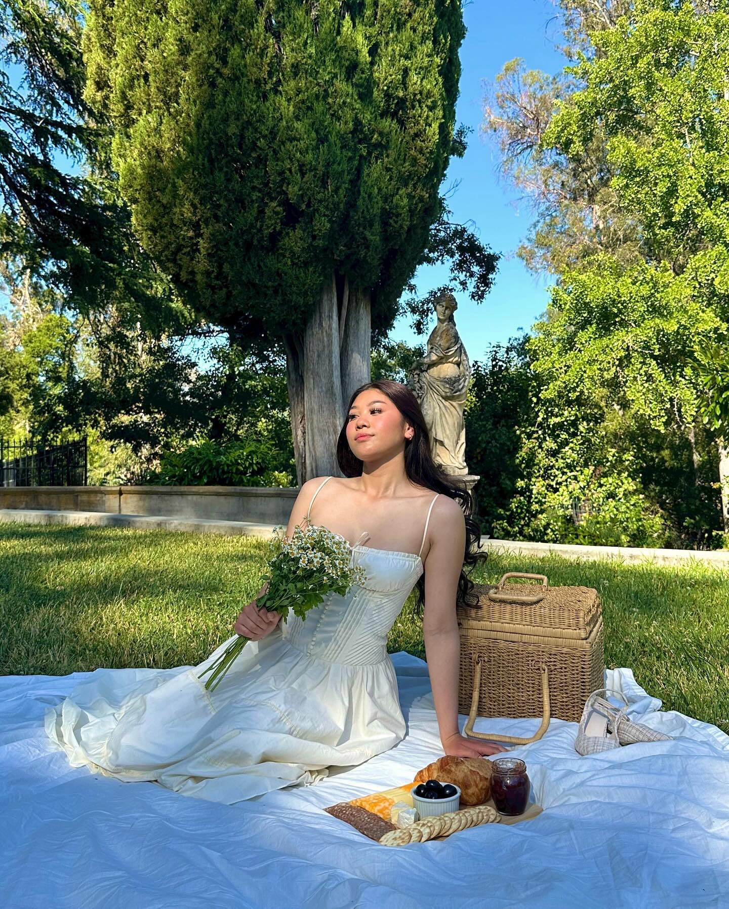 love of your life ❤️
@ohpolly 

·

·

#picnicaesthetic #aestheticpicnic #pinterestaesthetic #pinterestinspired #pinterestgirl #summeroutfit #summerinspo

#LTKFindsUnder100 #LTKStyleTip #LTKSeasonal