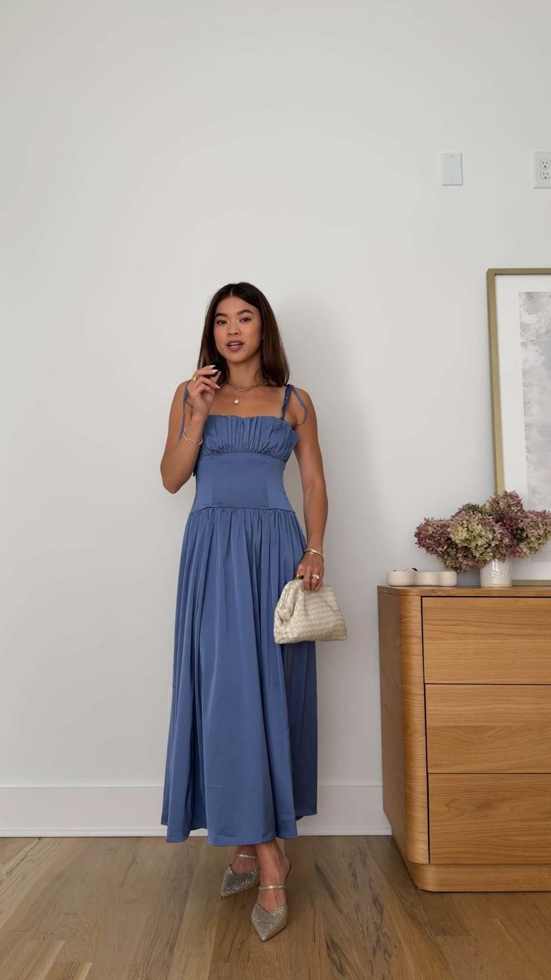 Such an easy dress to wear for a wedding guest dress. This @abercrombie dress is petite friendly and you can wear it without a bra!

Sizing info:
Abercrombie Bra-Free Tie-Strap Maxi Dress - Size XS petite in Blue 

petite fashion, get dressed with me, outfit inspiration, ootd, nashville outfit, Nashville influencer, petite style, vacation style, casual outfits, mom style, petite dress, spring outfits, spring outfit info, spring dress, spring outfit idea, abercrombie dress, spring shoes, wedding guest dress, summer dress, petite wedding guest dress,  

 

#LTKSeasonal #LTKWedding #LTKPetite