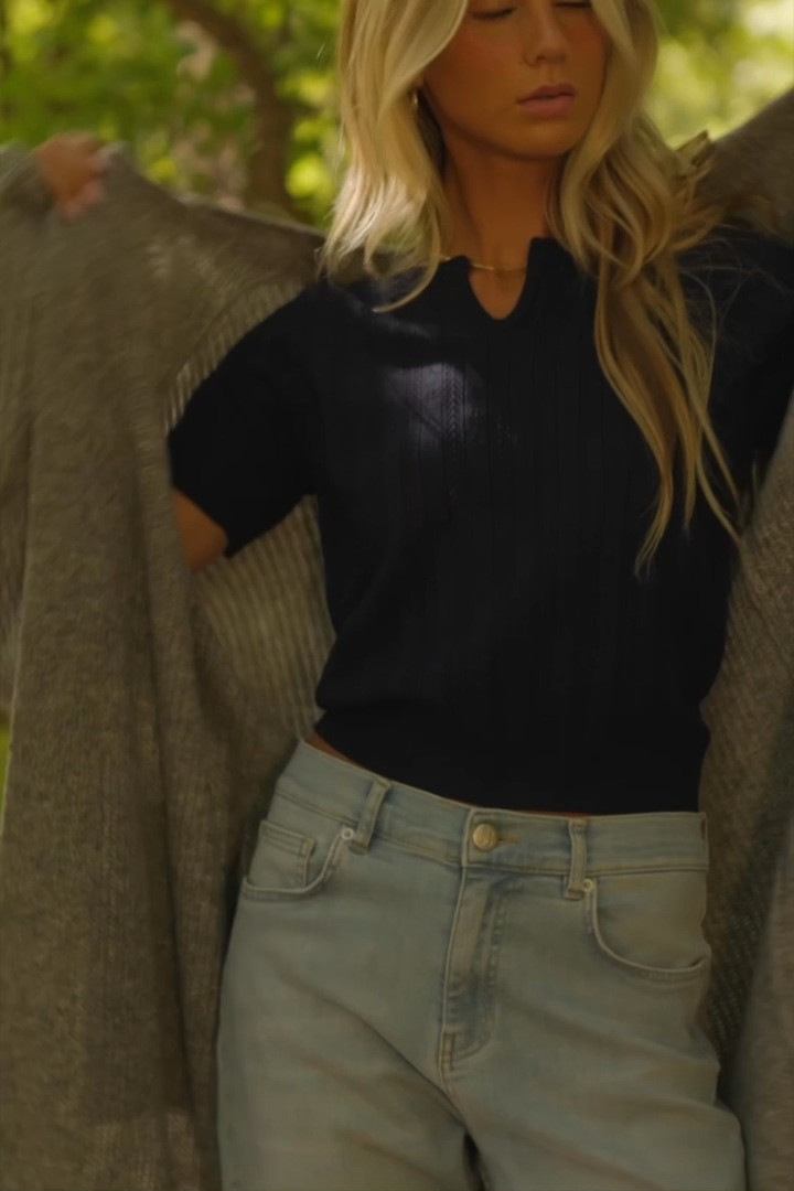 These cardigan finds are giving me all the cozy fall vibes 🍂🤎 Loving the mix of long, flowy cardigans and cute shorter knit styles that are so easy to throw over jeans, leggings, dresses, or a basic tee. Such an effortless way to make everyday fall outfits feel a little more put together.

#BalticBorn #FallCardiganFinds #FallCardigans #LongCardigan #ShortCardigan #FallOutfitsForWomen #FallFashion #CozyFallStyle #CardiganOutfit #FallLayers #FallKnitwear #AutumnOutfits #SweaterWeather #FallWardrobe #CasualFallOutfits #FallStyleInspo #CozyCardigan #FallFashionFinds #EverydayFallStyle #FallMustHaves 

 #LTKSeasonal #LTKHome #LTKSaleAlert