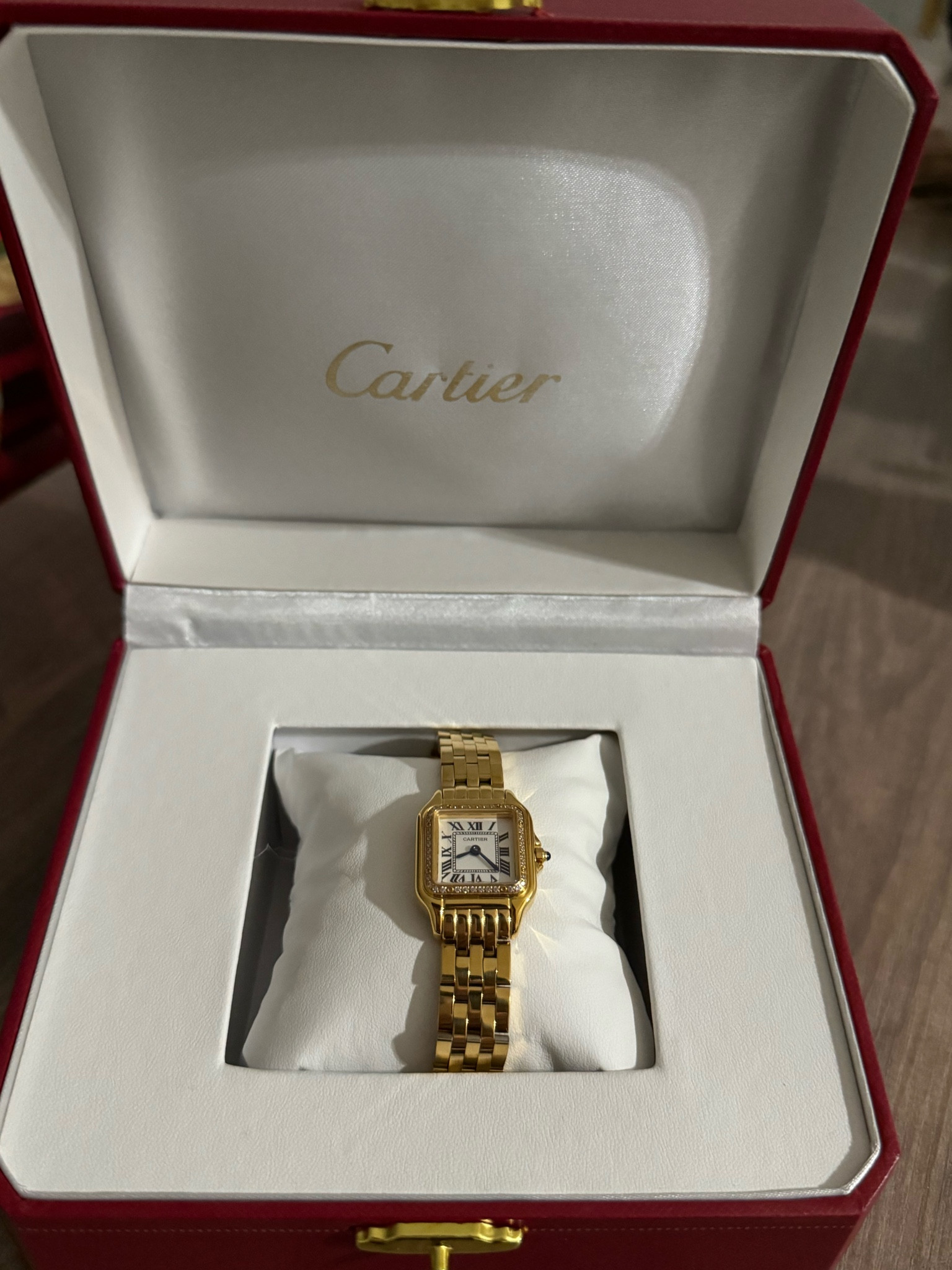 Cartier Watch 1:1 

#dhgatefinds #cartier #jewerly 