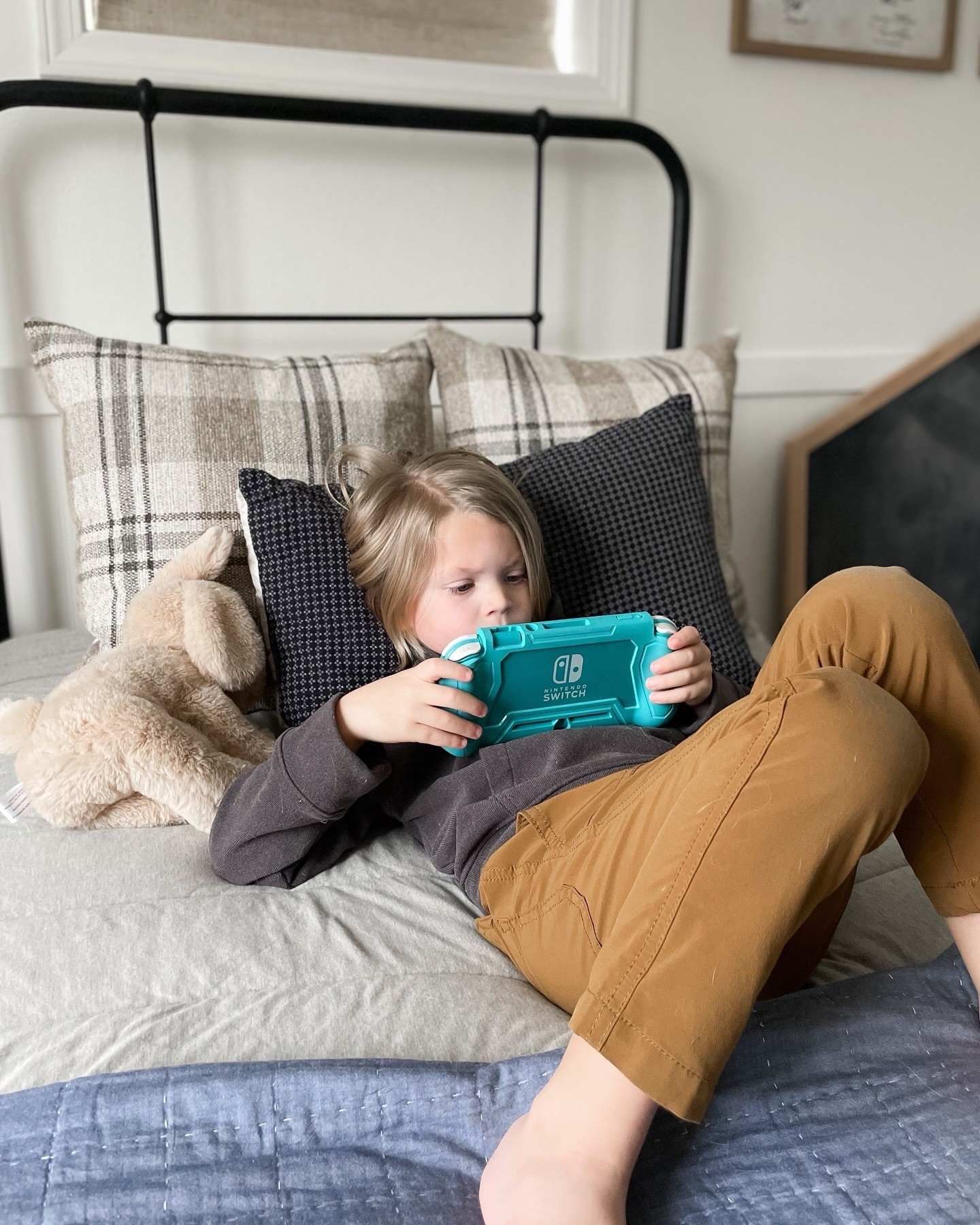 Rainy days = a cozy room and a good game 
🫶🫶🫶

#LTKHome #LTKKids #LTKdayinmylife
