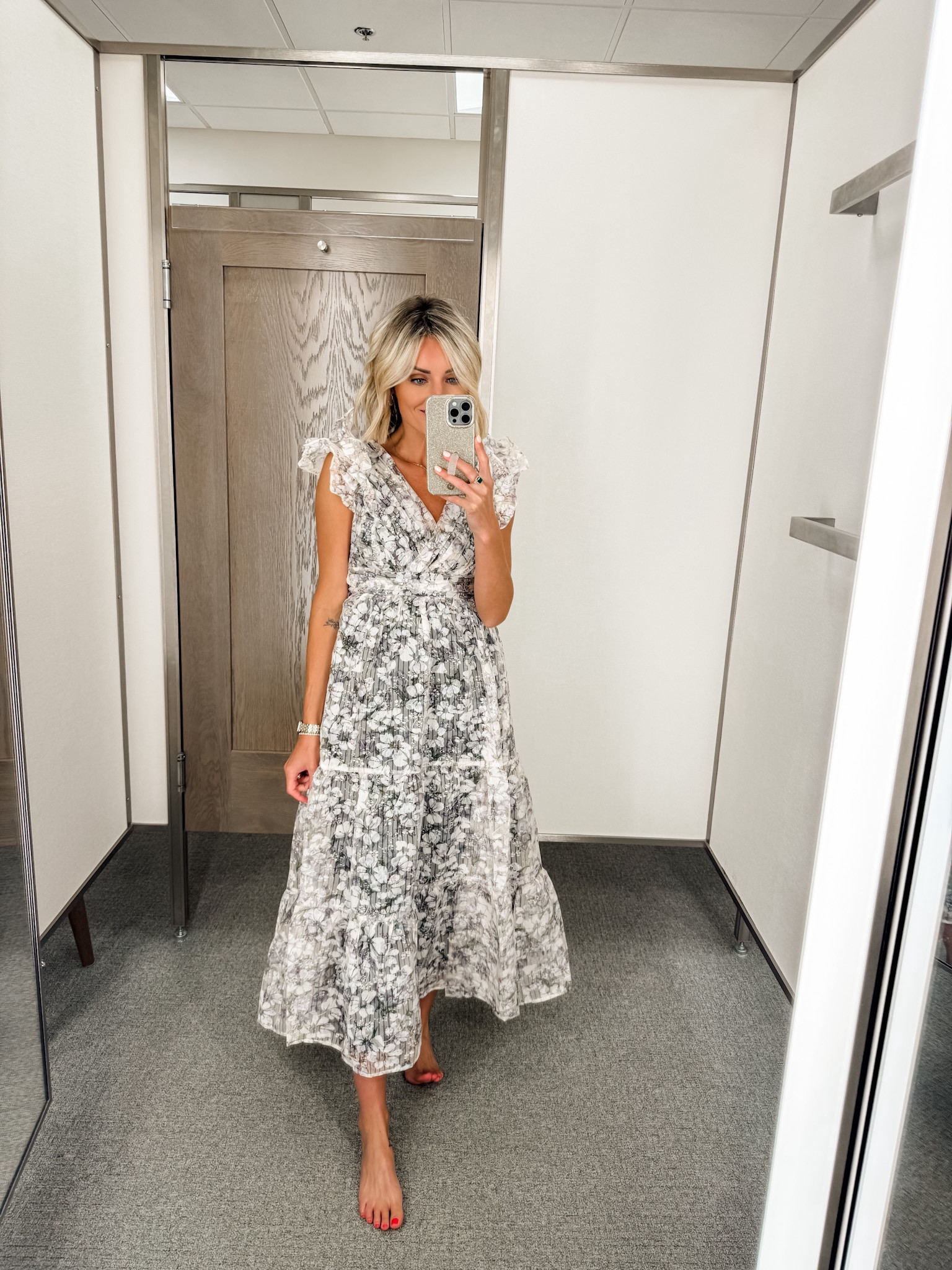 The prettiest dress! 💕 Wearing XS!

Loverly Grey, Nordstrom anniversary sale, NSale, Nordstrom finds

#LTKSeasonal #LTKSaleAlert #LTKxNSale