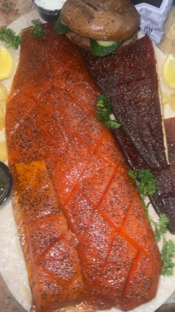 Solovey Kitchen’s Smoked Salmon is my favorite now! The Black Pepper flavor is so delicious!🤤 🍣

#LTKfoodie #LTKselfcare #LTKvlog