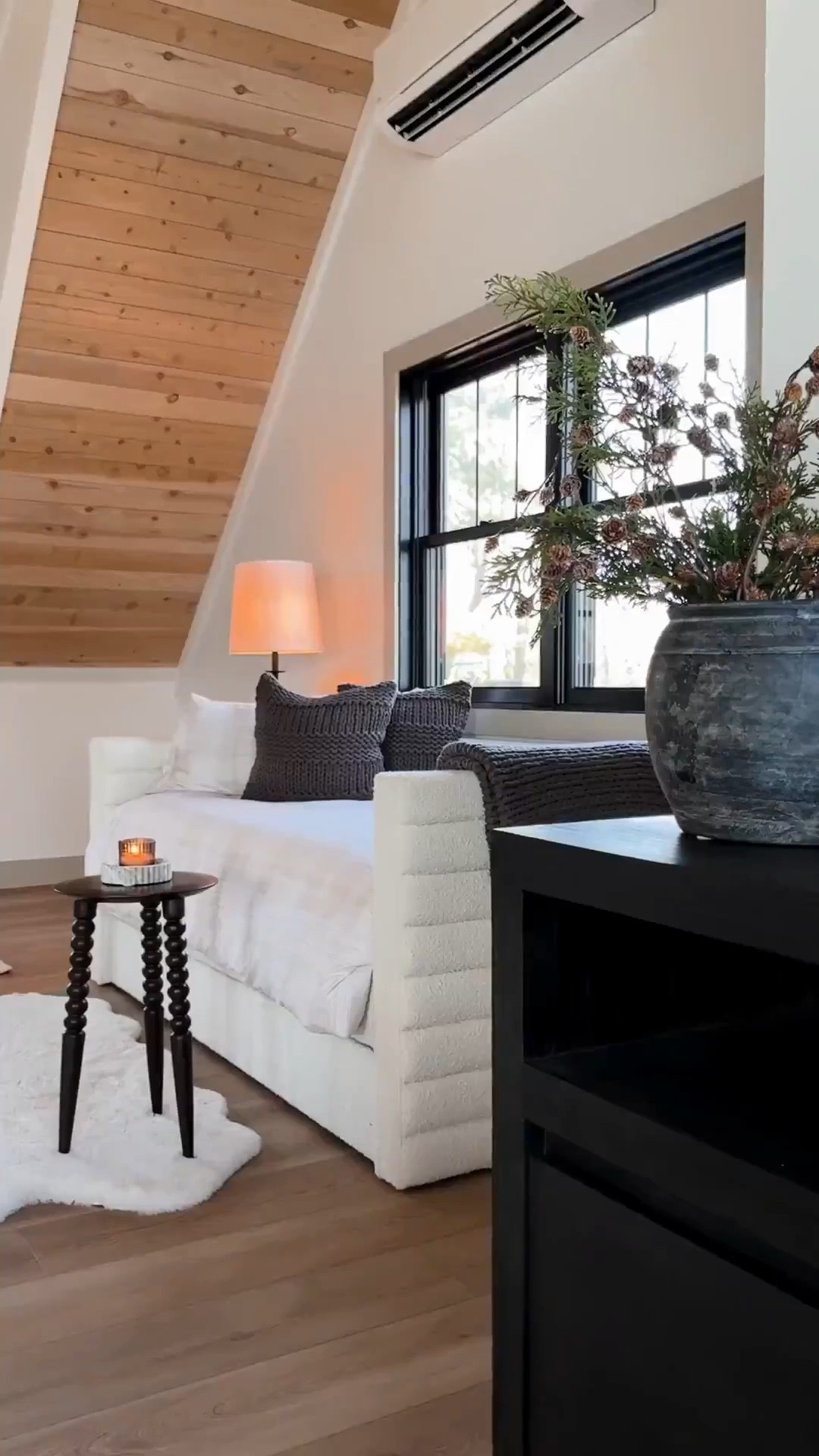 The perfect bedding does exist! This plaid duvet cover is not only perfect for the lake but you won’t belive the price! 

#LTKHome #LTKSaleAlert