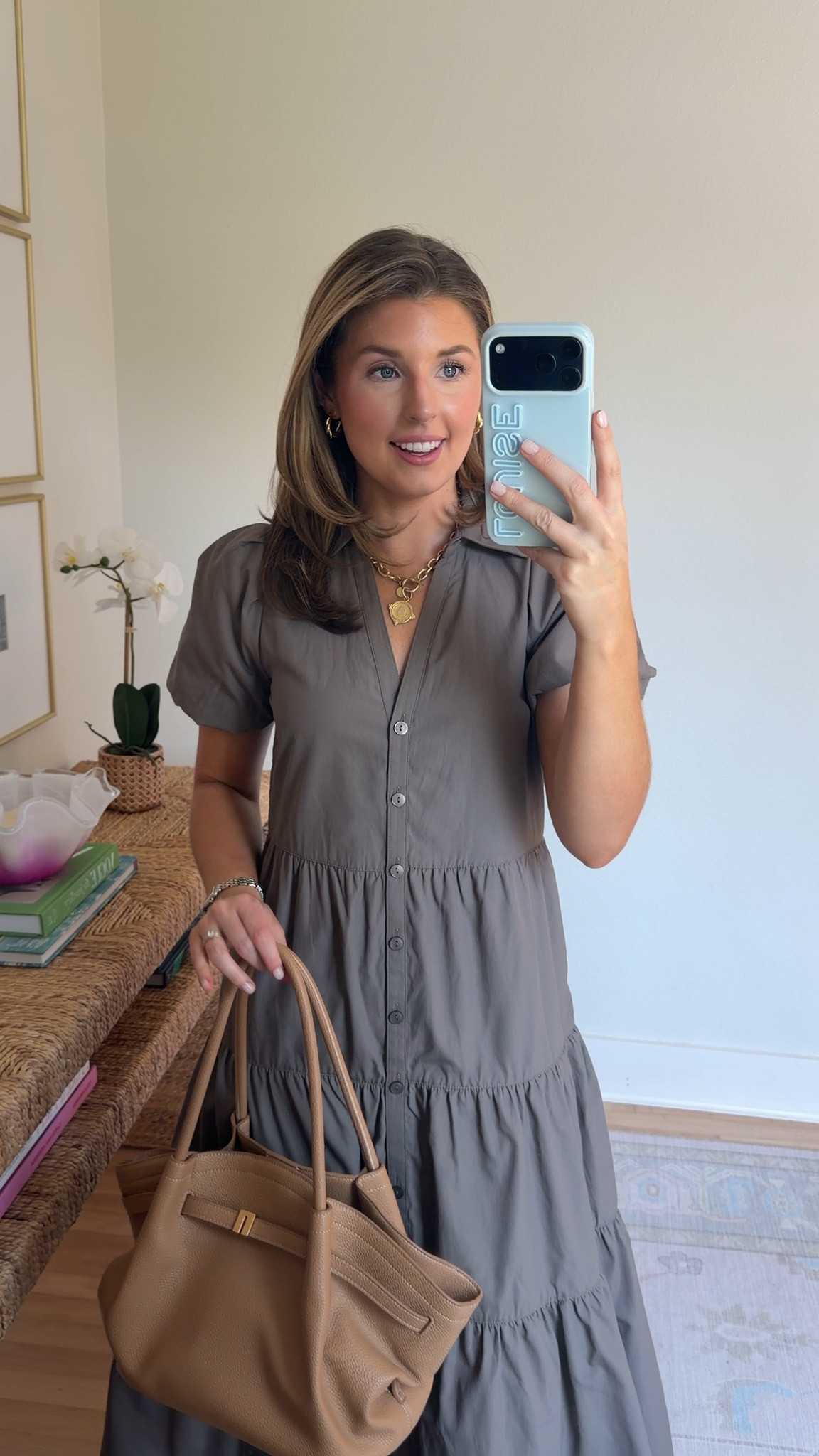 Great workwear dress! Wearing an XS
