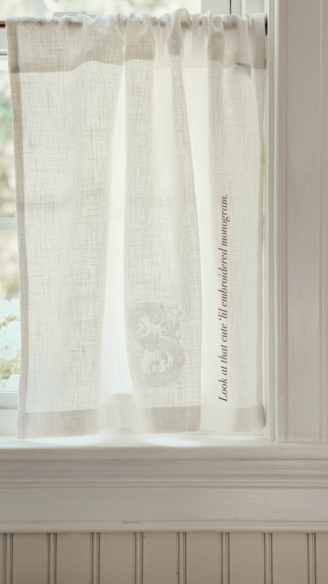Look at that cute ‘lil embroidered monogram.