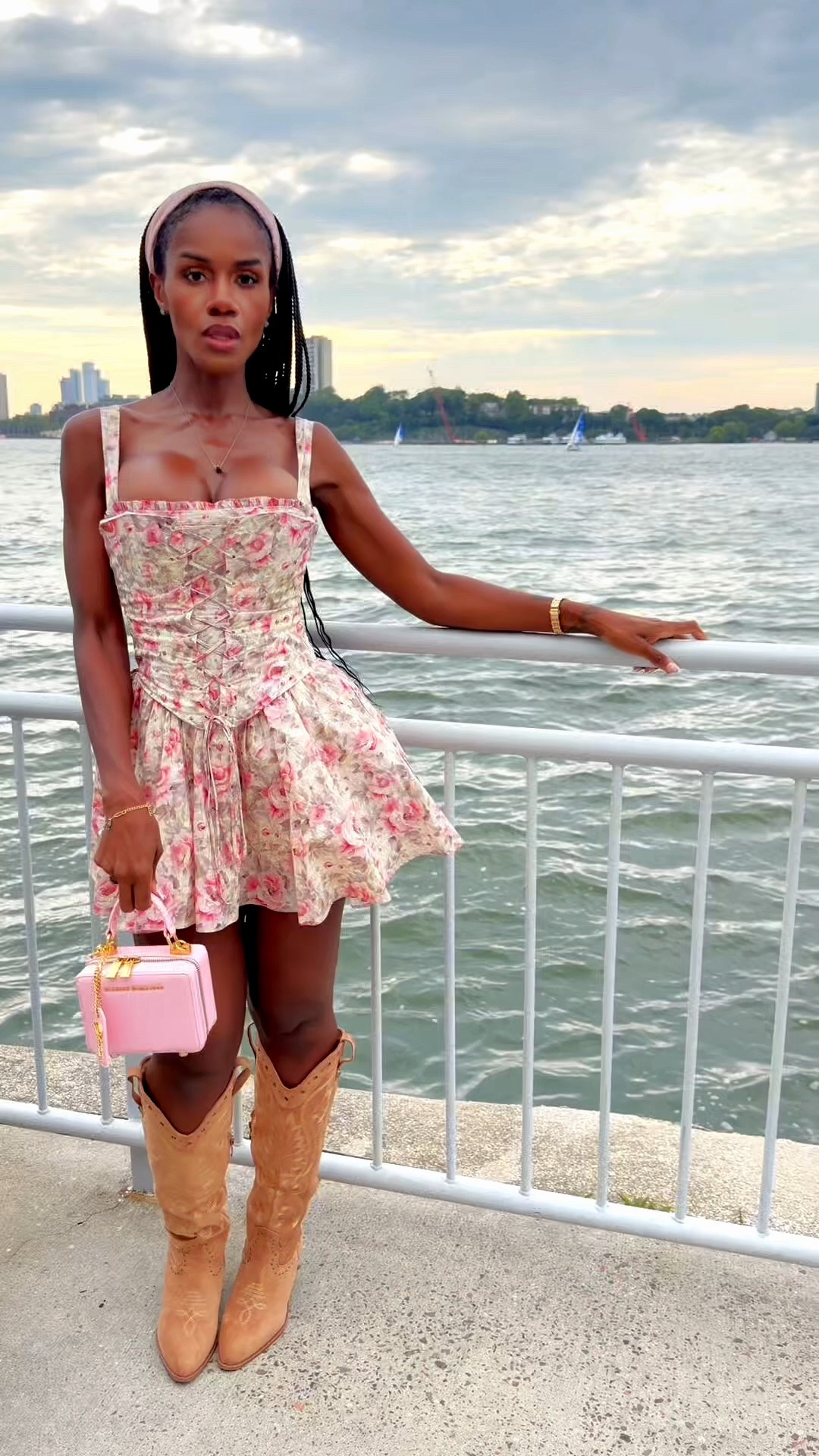 The perfect end of summer fall is beginning look

#LTKootd #LTKNYFW #LTKgrwm