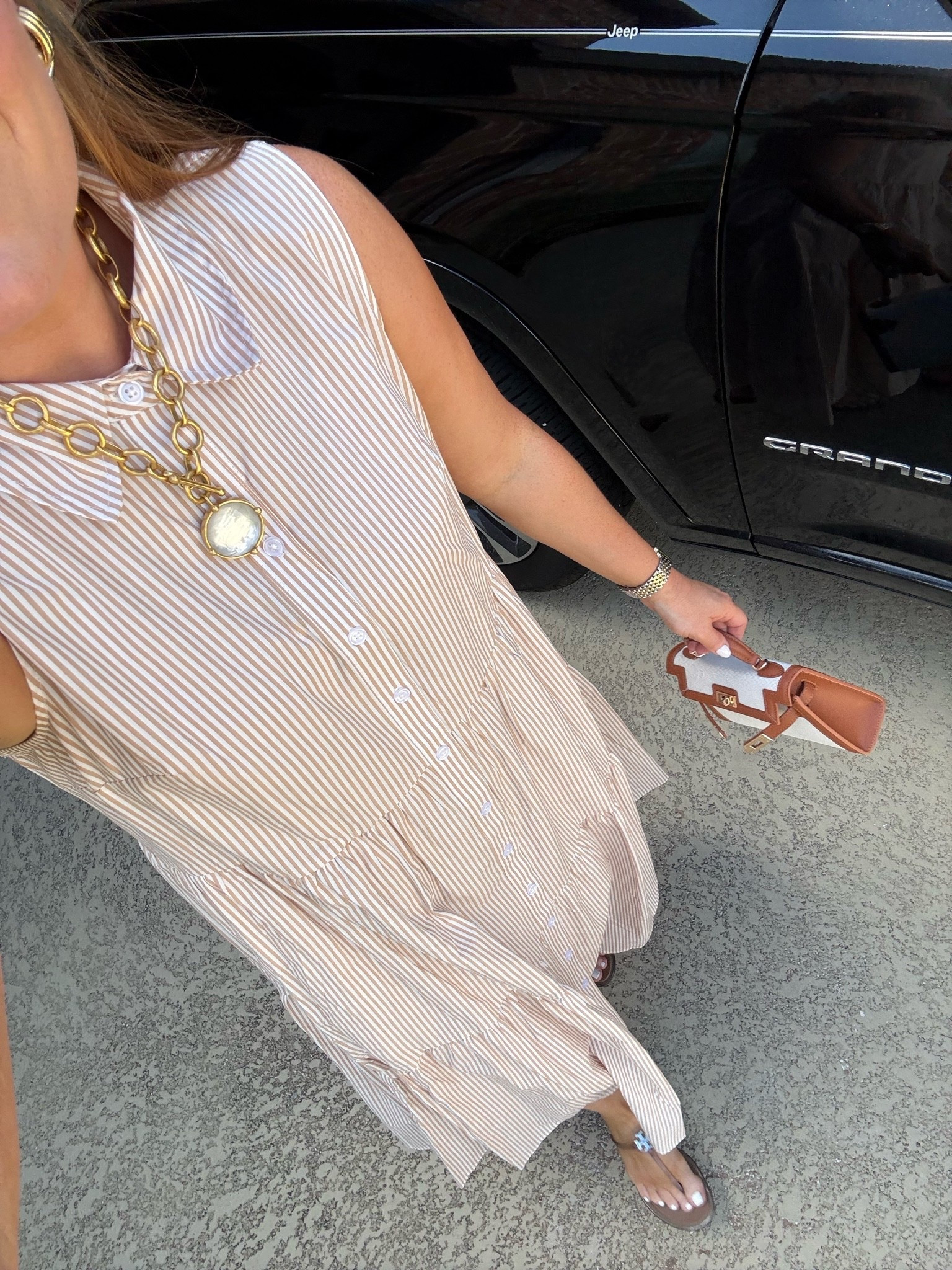 Today’s outfit of the day is from Belk! It’s such an easy dress to throw on in the morning! I would get your regular size! The linked one is a tiny bit different but from the same brand. They don’t have this exact one online!

#LTKootd #LTKmomlife #LTKgrwm