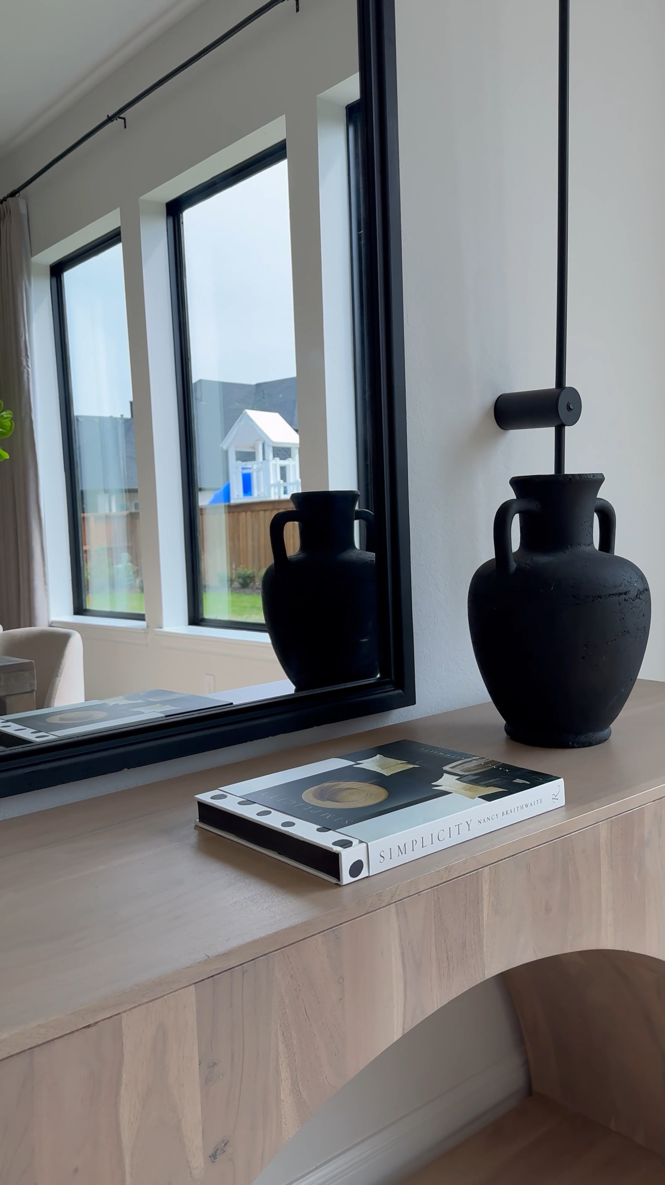 🤗 Wanted to share with you this STUNNING console I found! I mean take a look! Still trying to figure out exactly how to style it but it’s a KEEPER! ☺️

Shop below! 🫶🏽

#LTKHome #LTKSaleAlert #LTKStyleTip