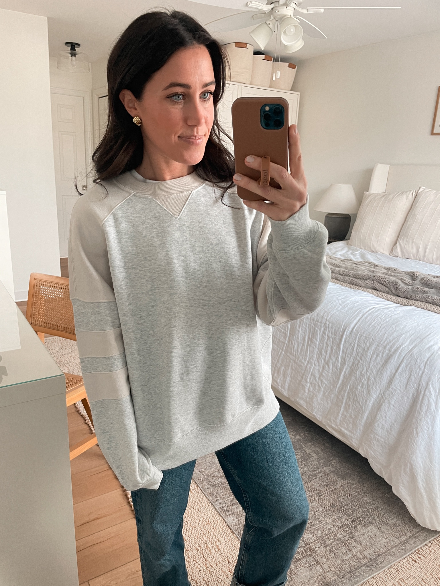 Sweatshirt - small

#LTKSeasonal #LTKFindsUnder50 #LTKStyleTip