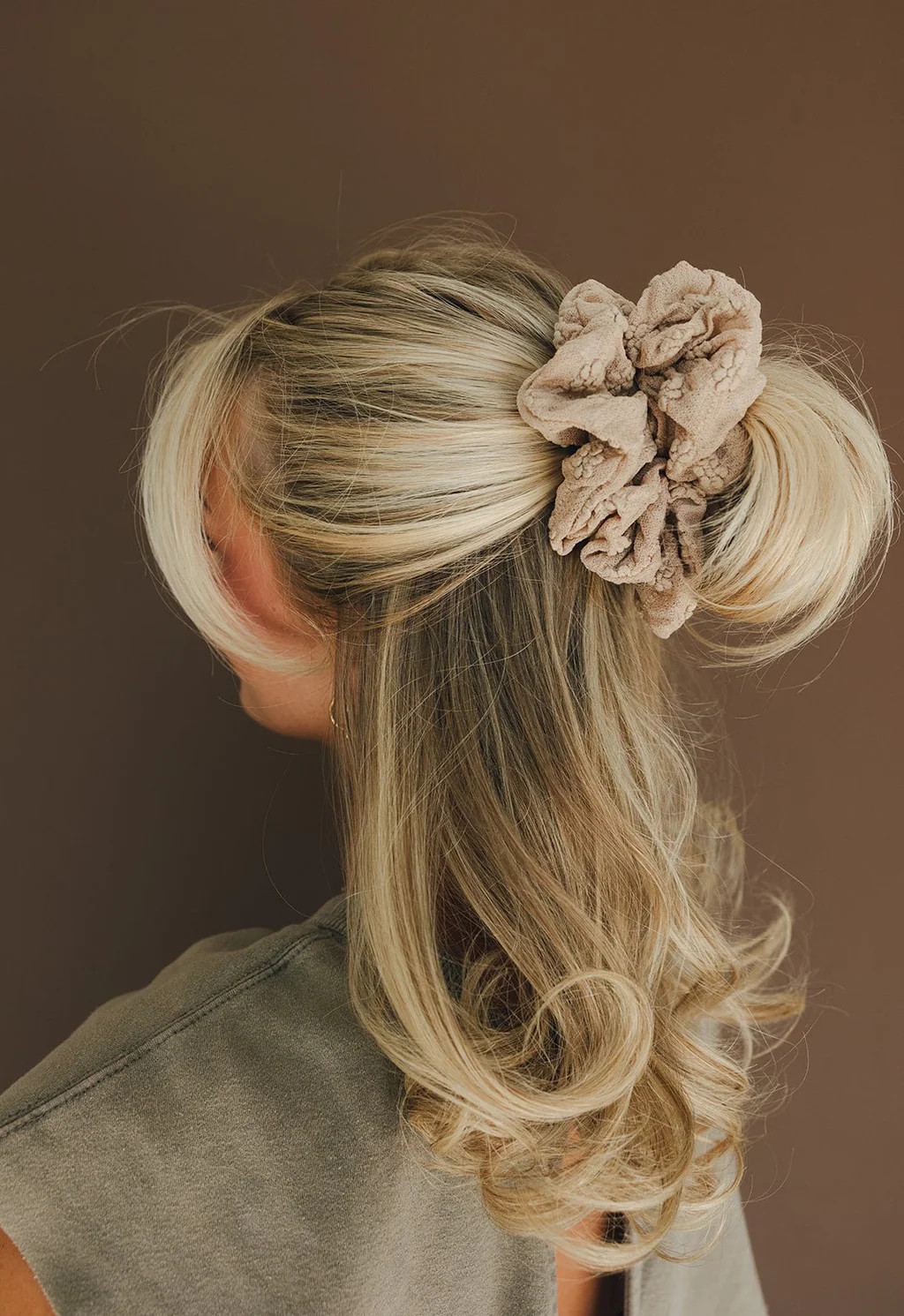 Tessa Jumbo Scrunchie | Shop Andi