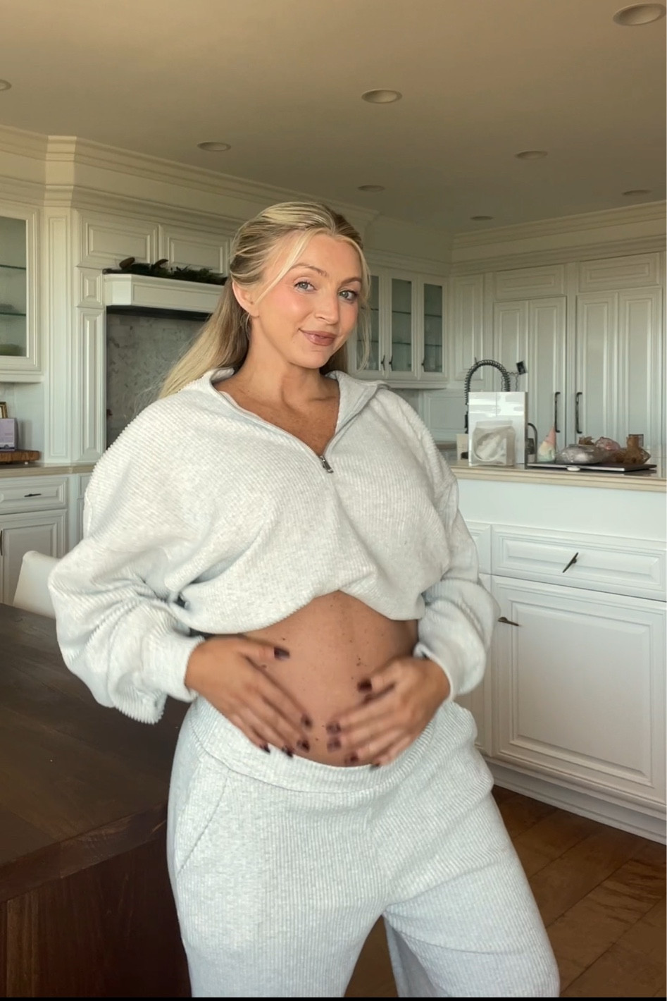 Size medium pants 
L/xl top 

My most worn sweat set- sooooo soft !!! Tons of colors too 

#LTKCyberWeek #LTKFindsUnder100 #LTKSeasonal