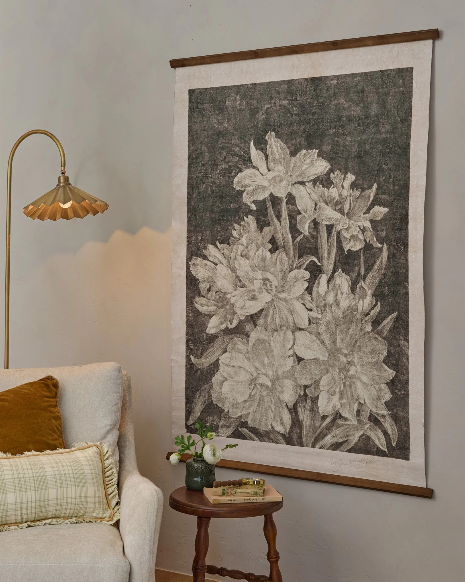 Vintage Bloom Sketch Tapestry | Magnolia