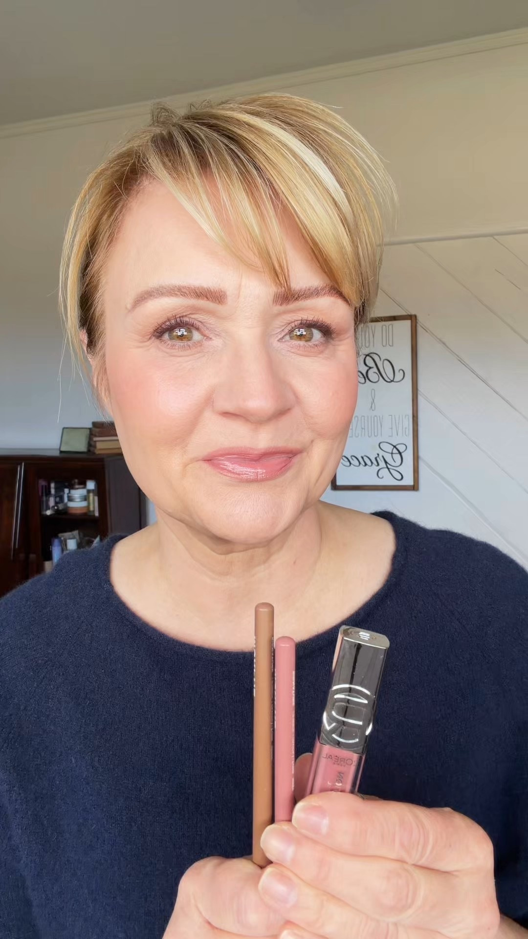 Neutral lip combo.   Love this.  It can read warm or cool!  
Using gloss in Worth It. 
Liners in Wifey and Spiffy.  