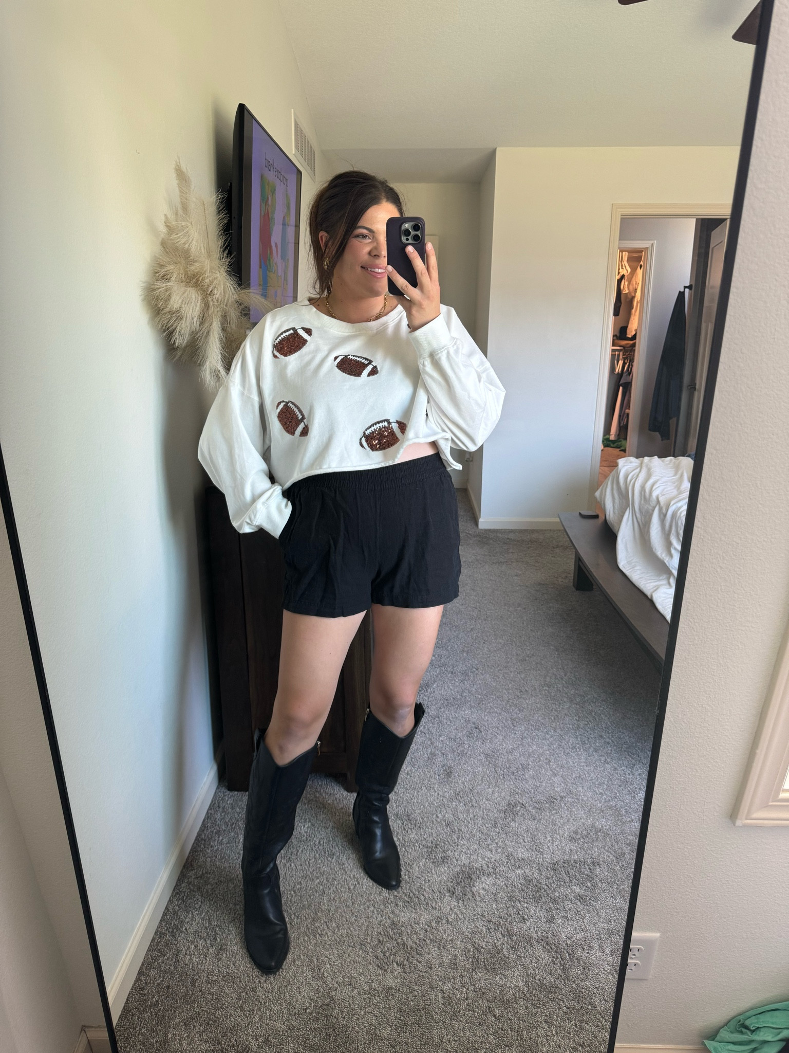 Football game outfit // tailgate outfit for those fall games!!

College football game, high school football game outfit, nfl game outfit, Super Bowl outfit 

midsize, football sweatshirt, football tee, Travis Kelce , chiefs sweatshirt, Iowa state shirt. Adidas gazelle bold

#LTKStyleTip #LTKMidsize #LTKFindsUnder50