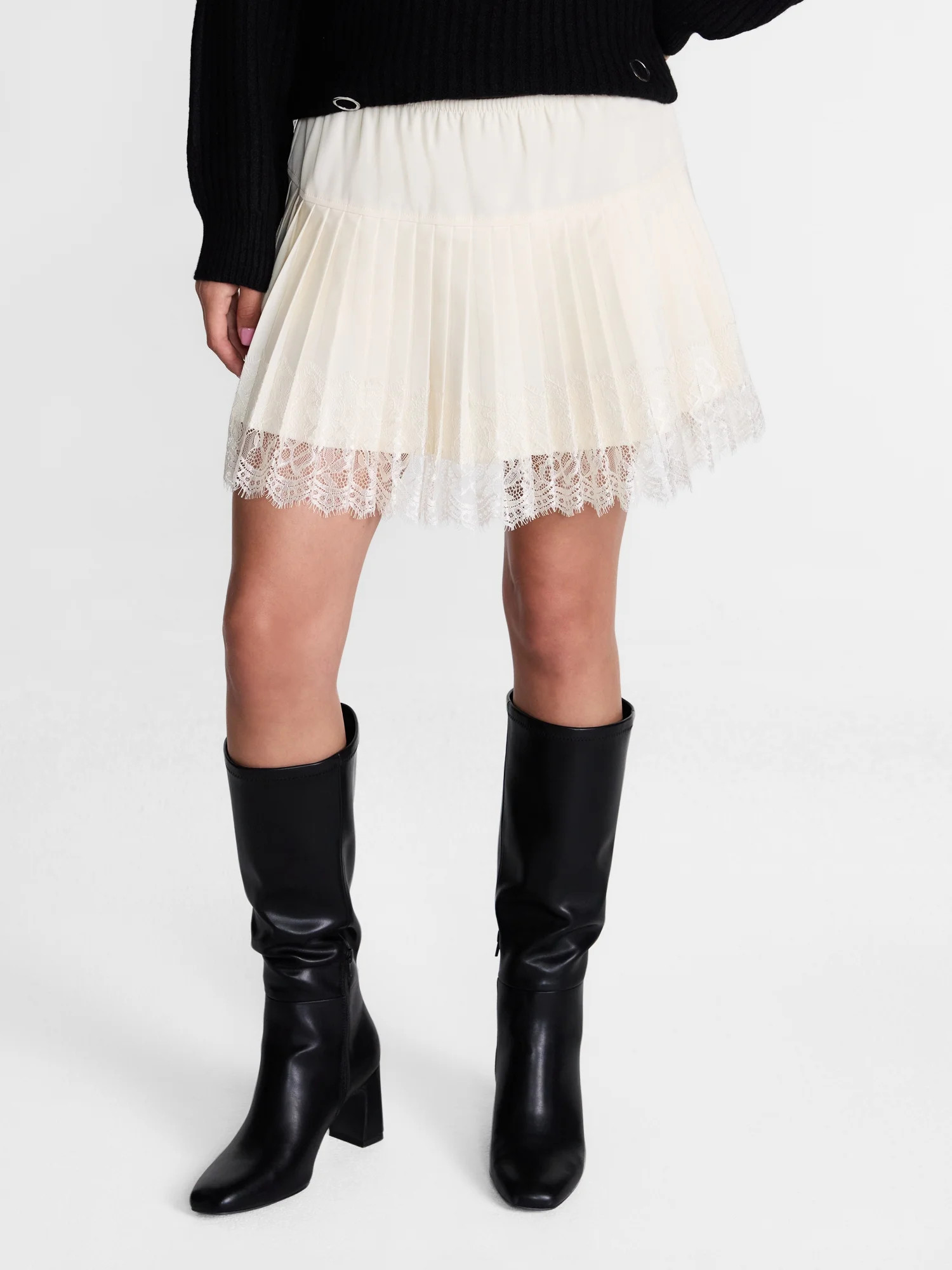 Madden NYC Women's Pleated Skort with Lace Trim, Sizes XXS-XXL | Walmart (US)