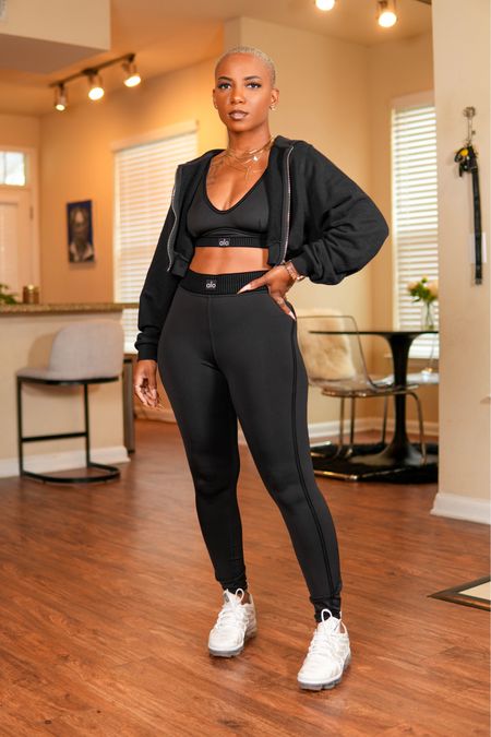 Athletic Wear for the WIN!!!

About Me:
Height: 5’0”
Weight: 118lbs

Top: Small
Bottom: Small
Jacket: Small
Sneakers: US6

#LTKshoecrush #LTKActive #LTKstyletip