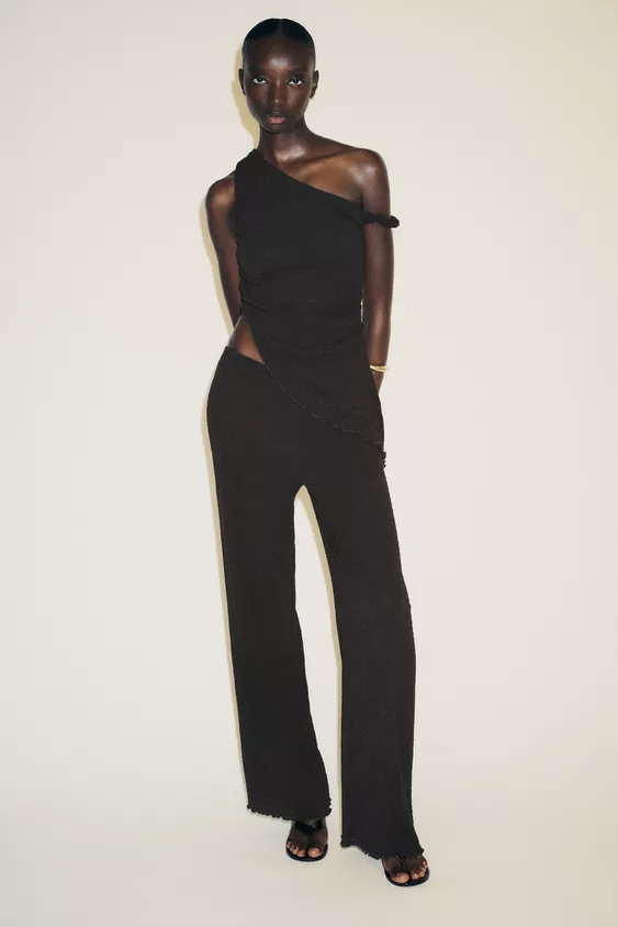 ASYMMETRIC TEXTURED TOP | Zara US