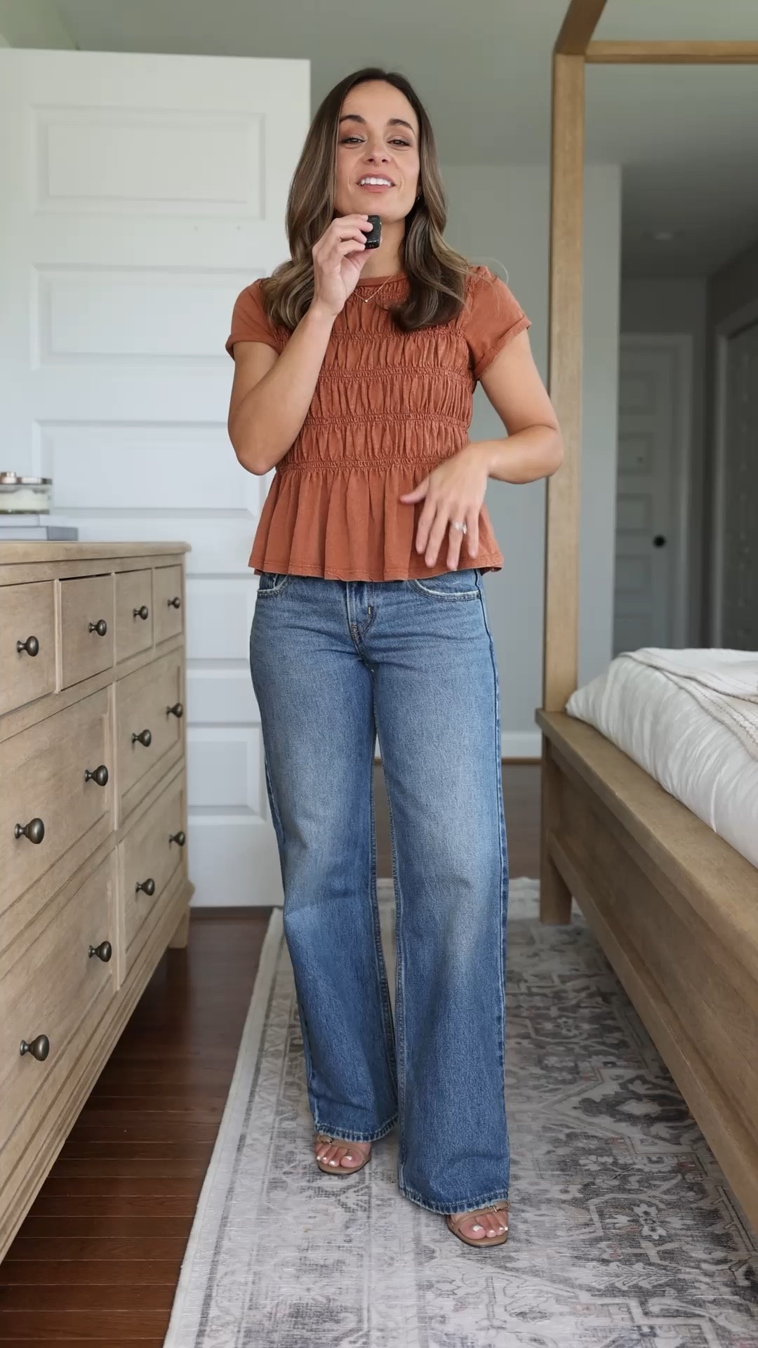 For the short gals who want the look of “legs for days” three wide leg jeans that pair nicely with a heel for a nice leg lengthening effect! 

Levi’s Low Loose: 24 x 30” / 9 1/8” rise / 30” inseam 
Top (Anthropologie): xxs 

Size comparison: 32”, 24”, 36” with a 25” ankle inseam and a 27.5-28” full length inseam

#LTKPetite