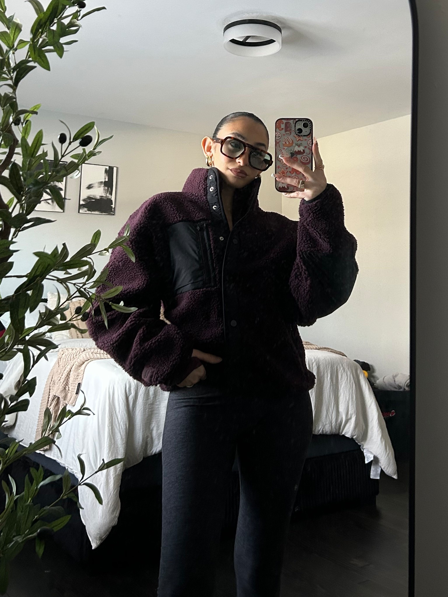 Today called for a fleece jacket. I absolutely love how cozy and cute this one from Fabletics is ! 