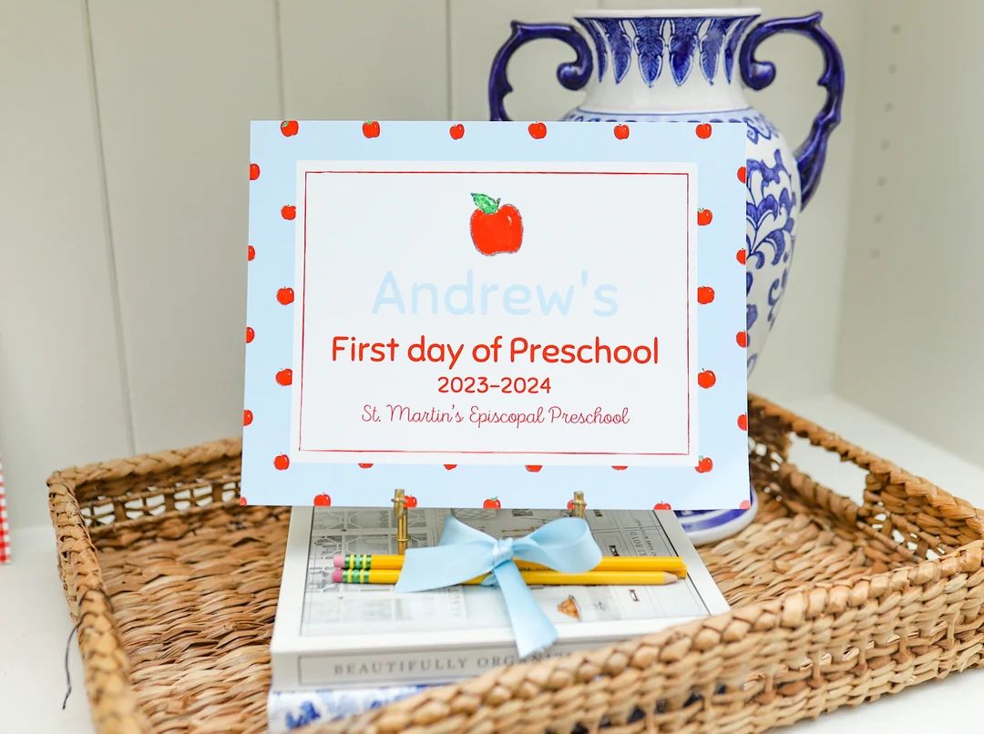 First Day of School Sign / Personalized / Back to School / Last day of school / Apple | Etsy (US)