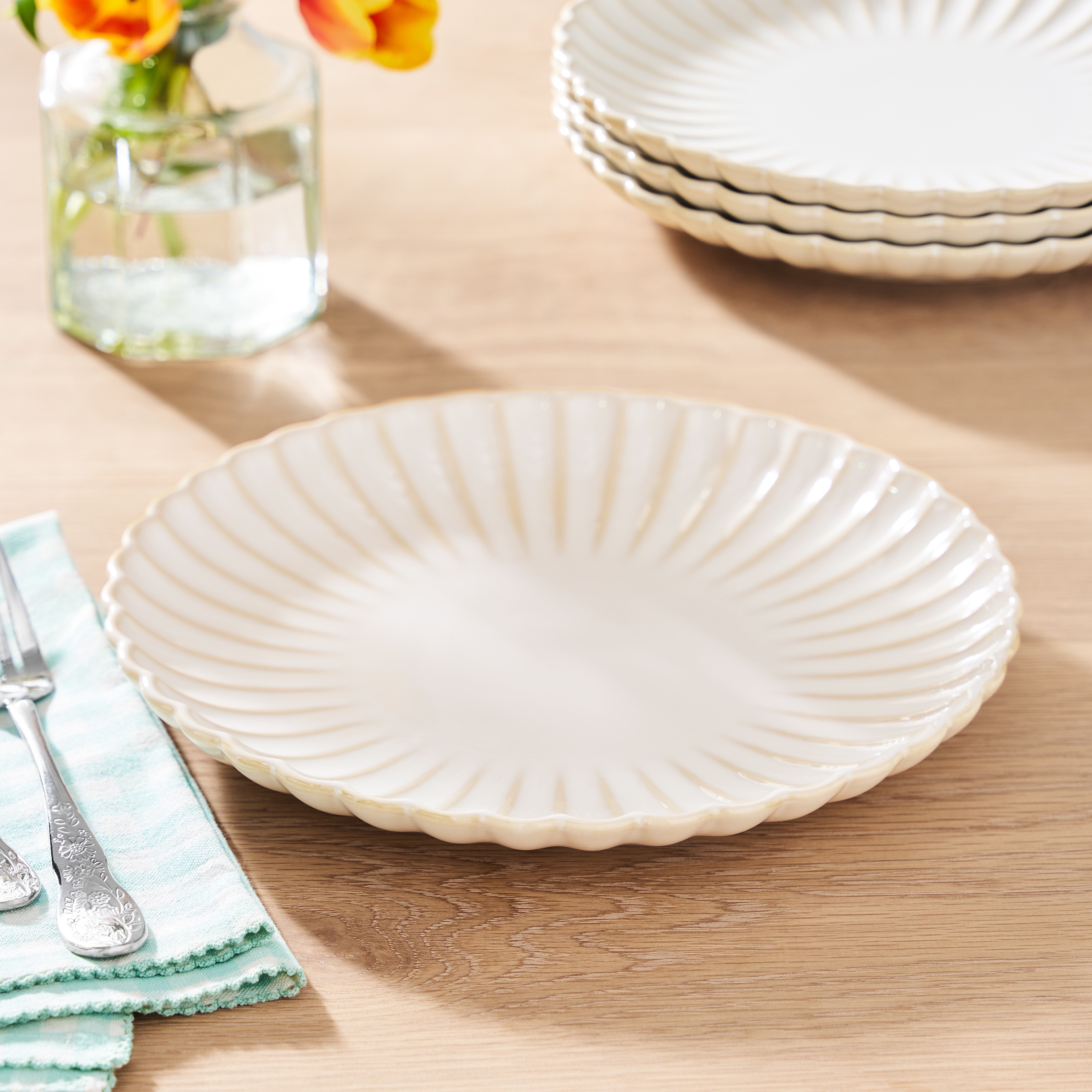 The Pioneer Woman Colette Stoneware Dinner Plate, Cream - Walmart.com | Walmart (US)