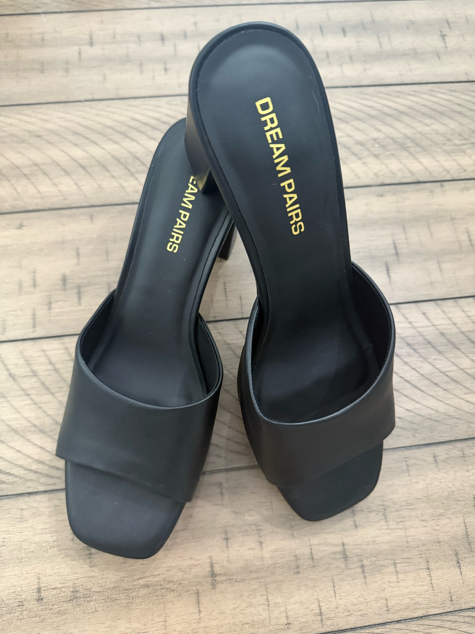 Dreamy Y2K Platform Heels with Square Toe

Black heels shoes footwear fall outfits

#LTKootd #LTKmomlife #LTKgrwm