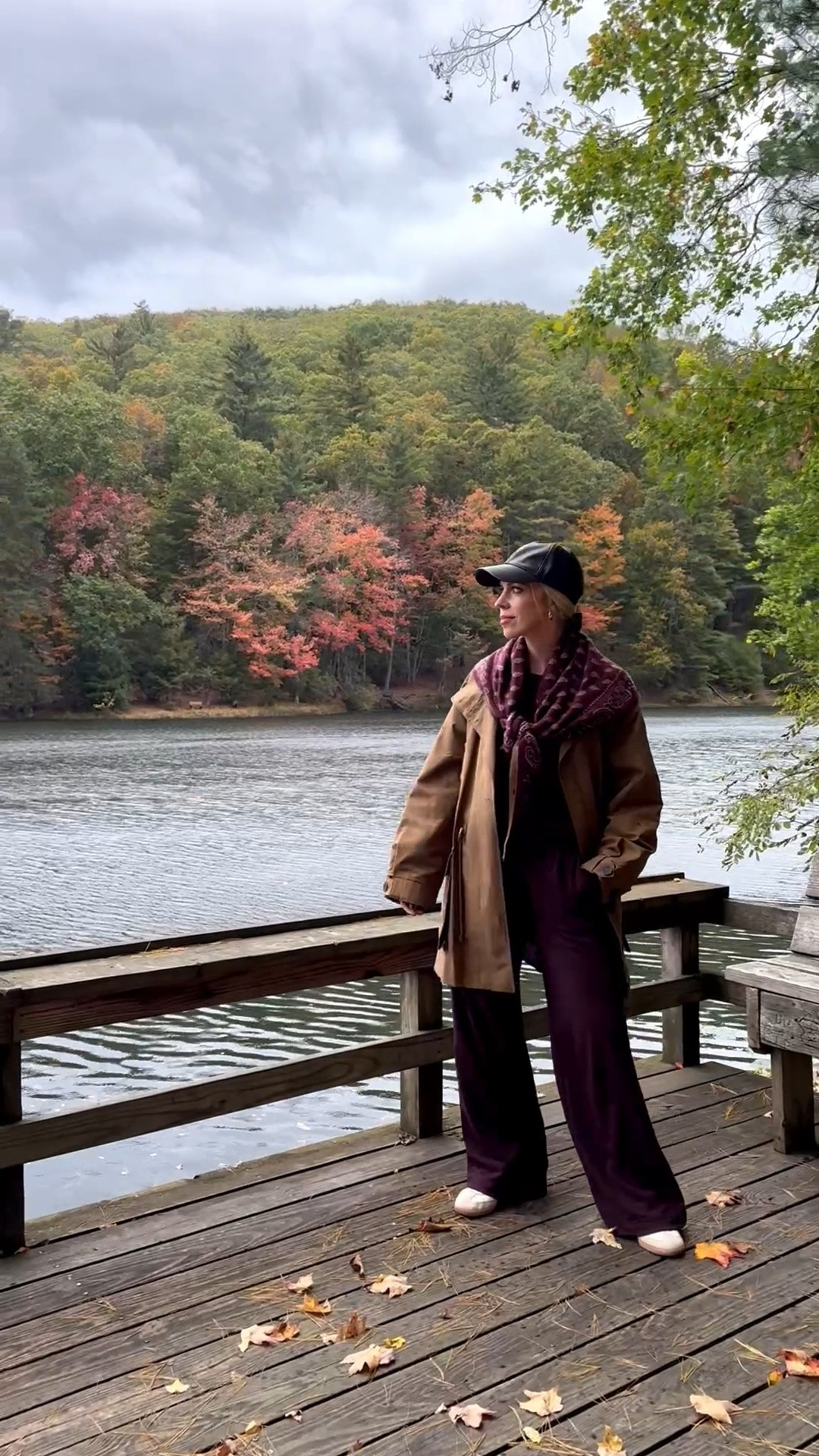 Fall mountain getaway, fall cabin look, casual fall look with canvas jacket and @Guest In Residence bandana print scarf