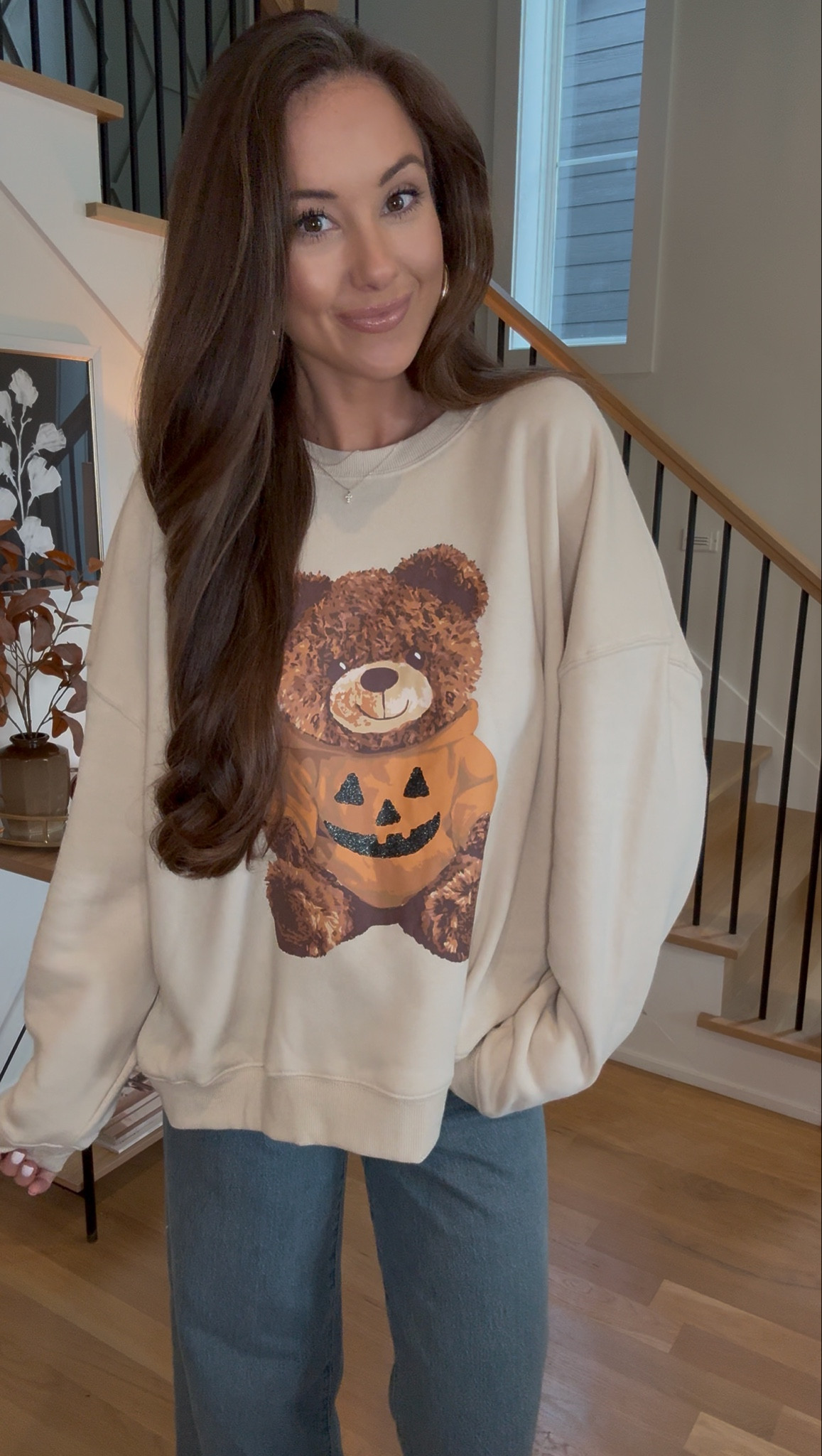 The cutest teddy bear halloween sweatshirt from target!

target, target fashion, fall fashion 

 