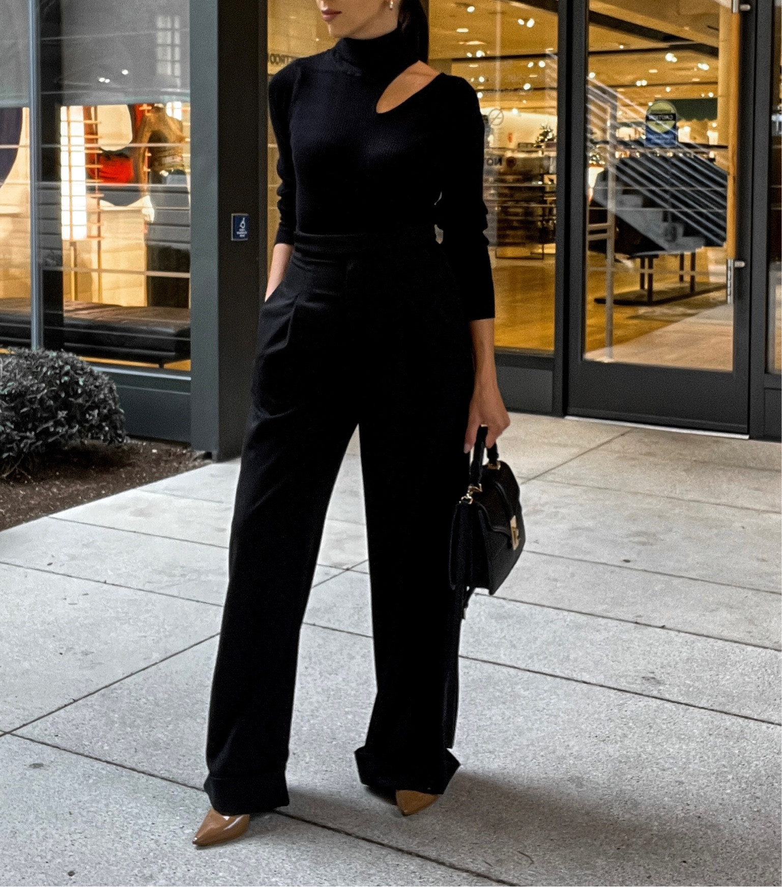 Chic fall style with black trousers from Amazon Fashion to elevate the look 

#LTKfindsunder100 #LTKstyletip #LTKSeasonal