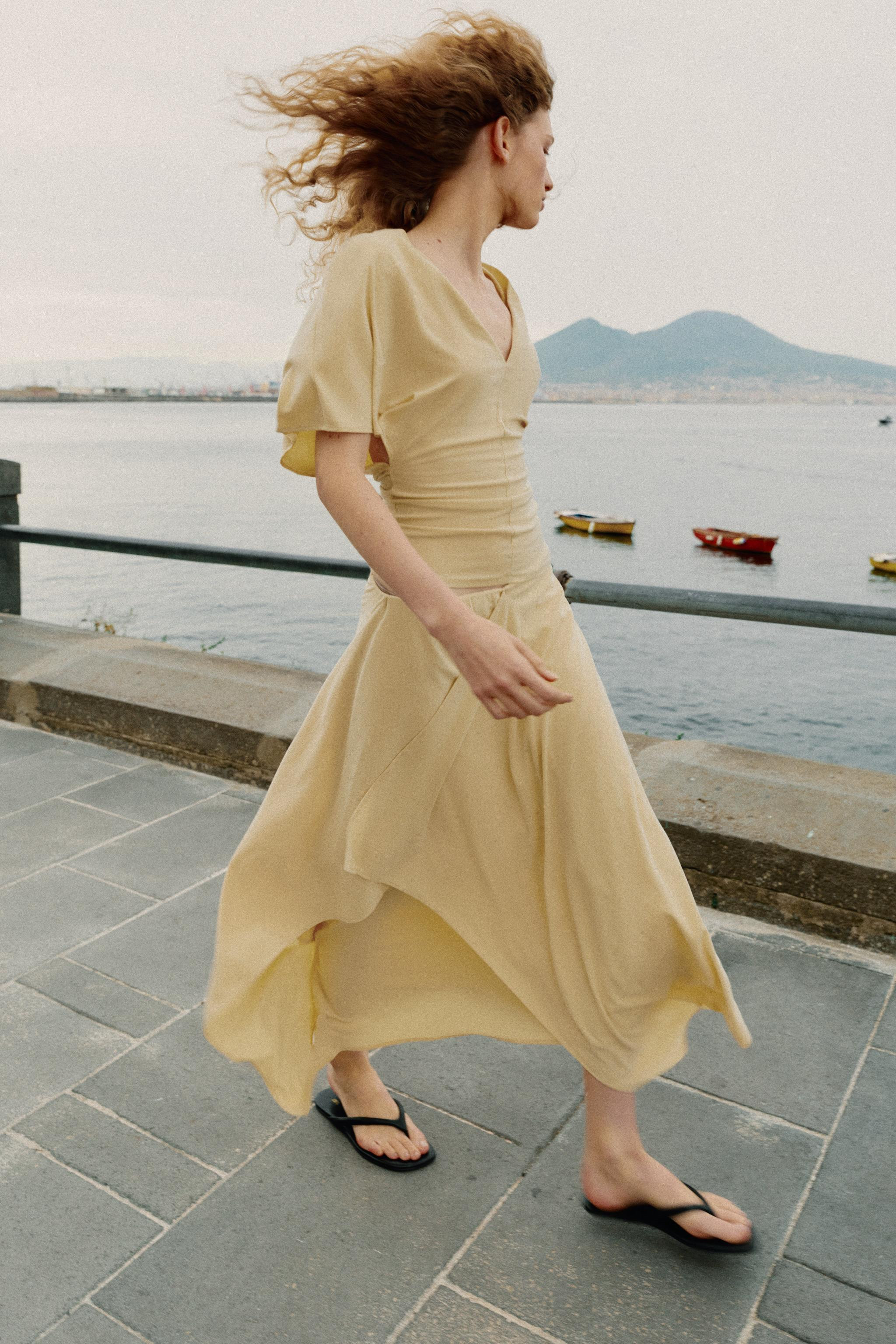 ASYMMETRIC FLOWY SKIRT | Zara US