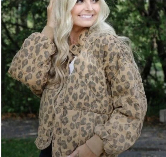 Chaqueta ANTROPOLOGIE BLANCA NYC M tampón acolchada instintos animales estampado guepardo | eBay US