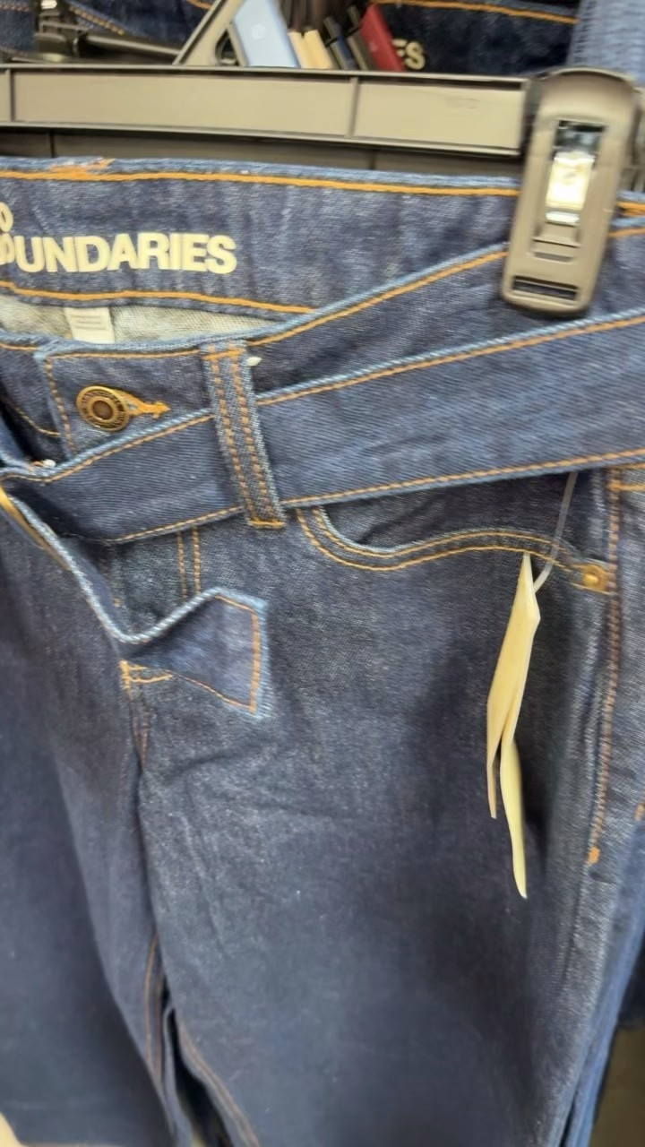 These jeans look so high end! They are a very dark wash, absolutely loved!!

#LTKootd #LTKSaleAlert #LTKWorkwear