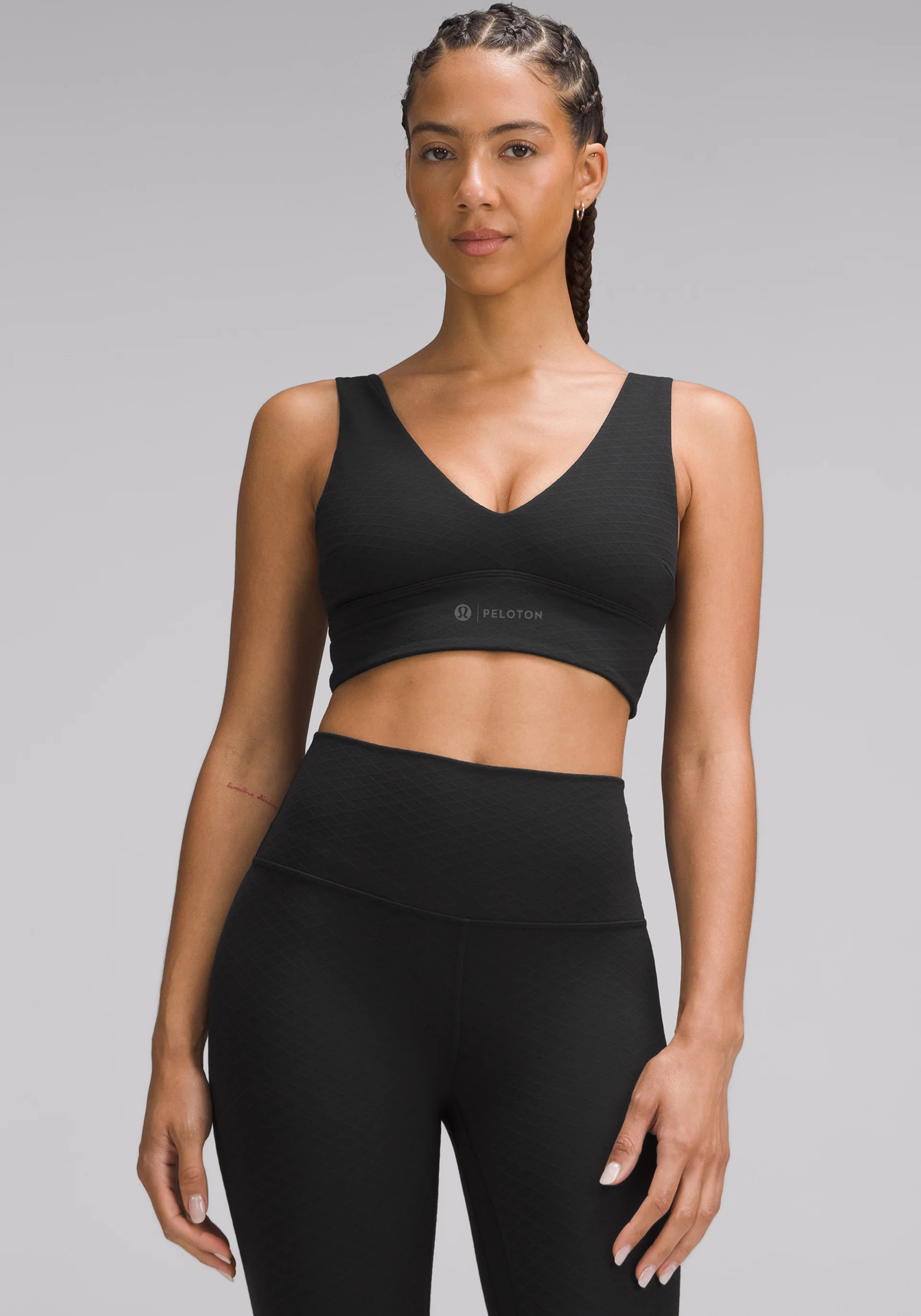 Peloton X Lululemon Women's Lululemon Align V-Neck Diamond Bra| Light Support, C/d Cup in Black - Cycling Performance Apparel | Peloton Apparel