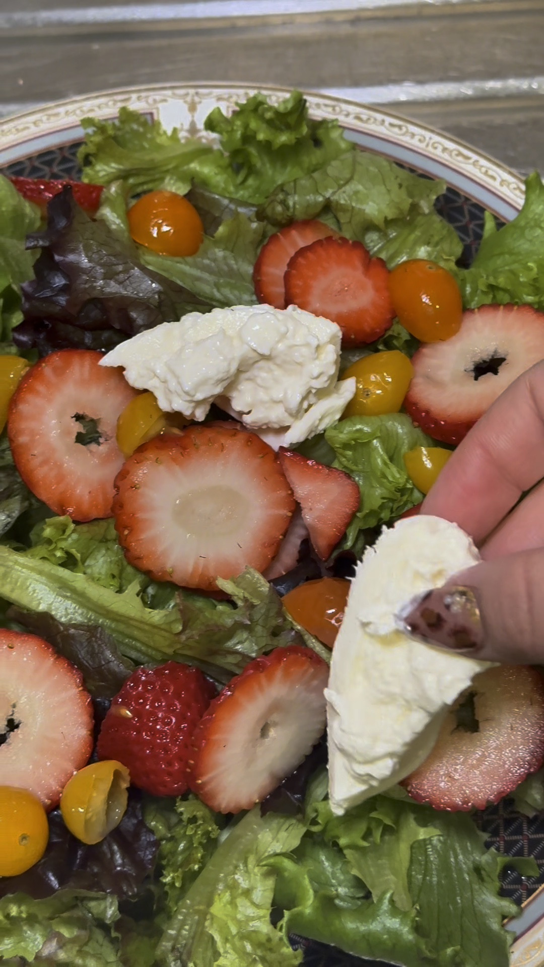 Recipe is : mixed greens strawberries burrata, cherry tomatoes, pickled onions, topped with a lemon vinaigrette and balsamic glaze and flaky salt! 

#LTKHome #LTKSeasonal #LTKWatchNow