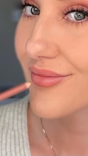 #AD #TargetPartner #MorphePartner 💫 Morphe is now available at @Target !! The Signature Lip Pencils by  @morphebrushes have the best formula that glides on effortlessly with serious staying power and are available in the best, most wearable shade range I’ve ever seen.💕 
#MorpheTarget #Target #Morphe 
🎯Morphe is now at Target - your favorite affordable, pro-quality makeup and brushes are easier to shop than ever.
From bold artistry to everyday natural looks, Morphe has products for every style.
Accessible, trend-right beauty - now available where you shop most.
Shades I’m wearing:
Blush in Beach Bonfire
Eyeshadow palette in Outer Spice
Lip pencil in Wifey with clear gloss
Bake & Set powder in Brightening Pink 
Continuous Setting Mist 

#LTKBeauty