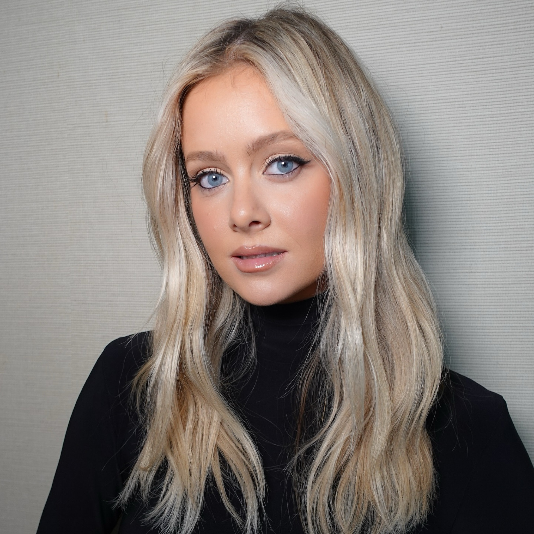 waterline eyeliner > 
🖤 @hannahg11 🖤 

#ltknyfw

#LTKBeauty