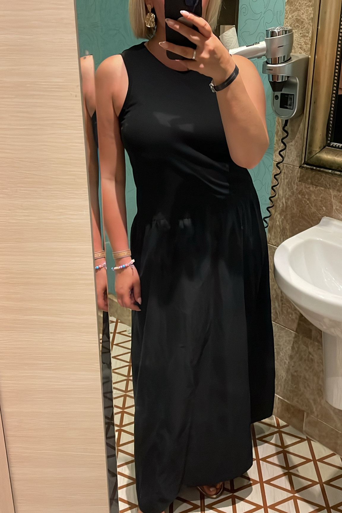 My most worn dress in my wardrobe 🖤 #mango

#FashionMonth #LTKmidsize #LTKeurope