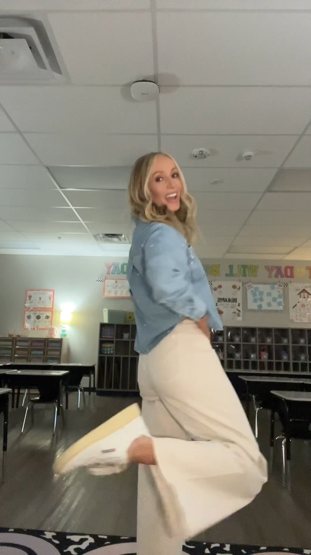 #ootd #teacherootd #viralpants #springfashion
