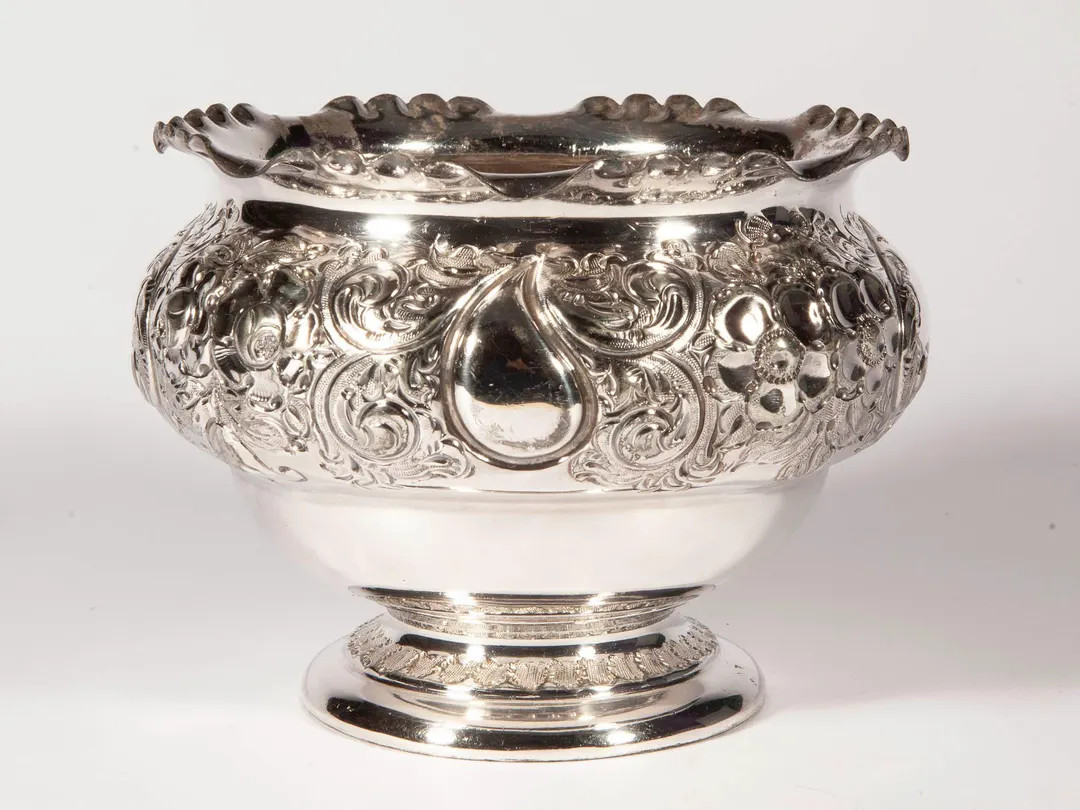 Lovely Vintage Silver Plate Embossed Footed Bowl With Scalloped Edge - Etsy | Etsy (US)