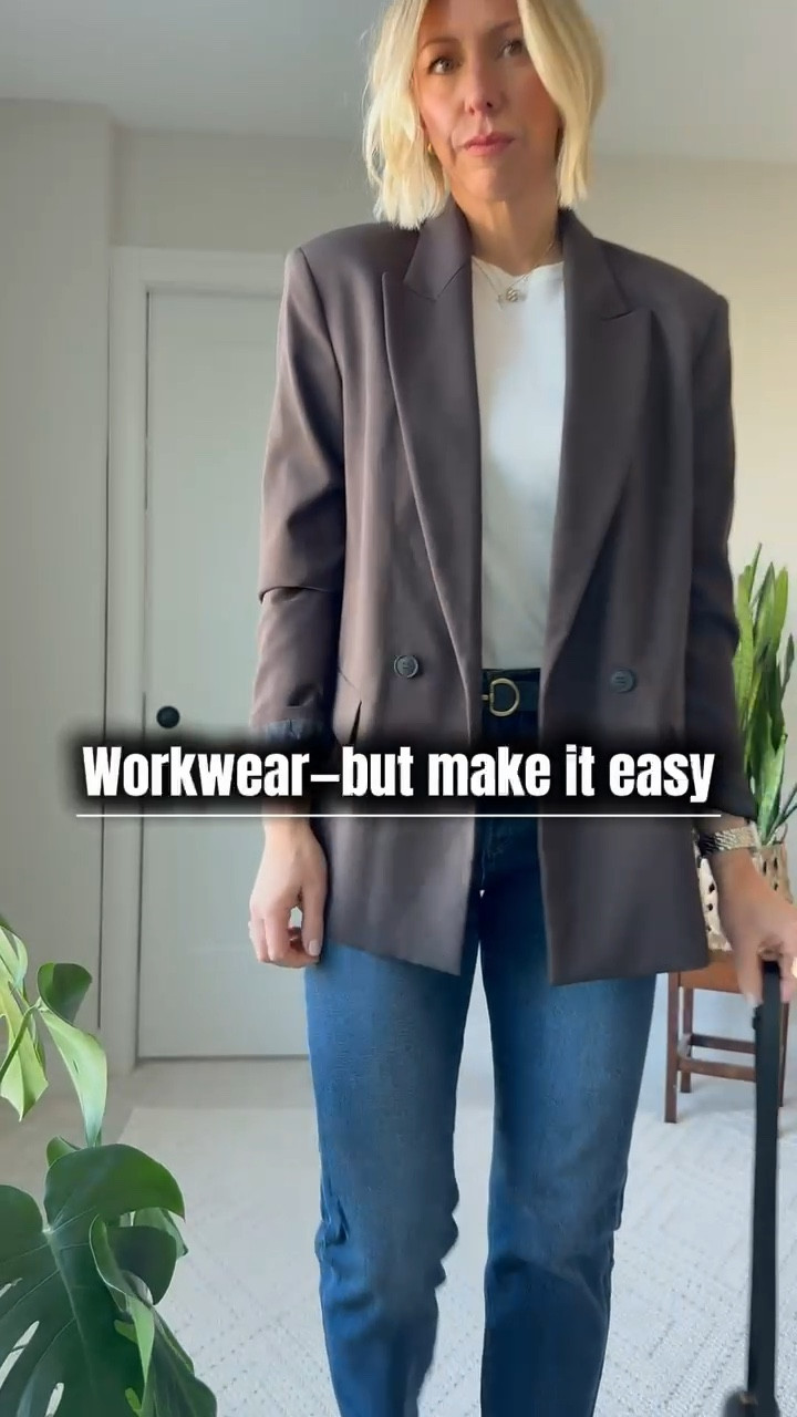 Workwear made easy — Straight leg jeans denim look: t-shirt + blazer & sleek boots 

#LTKmomlife #LTKWorkwear #LTKootd