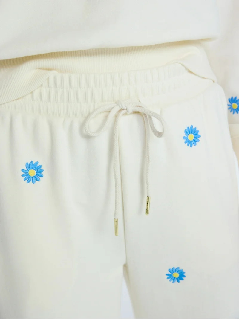 Free Assembly Women's and Women's Plus Embroidered Cropped Sweatpants, 23" Inseam, Sizes XS-4X | Walmart (US)