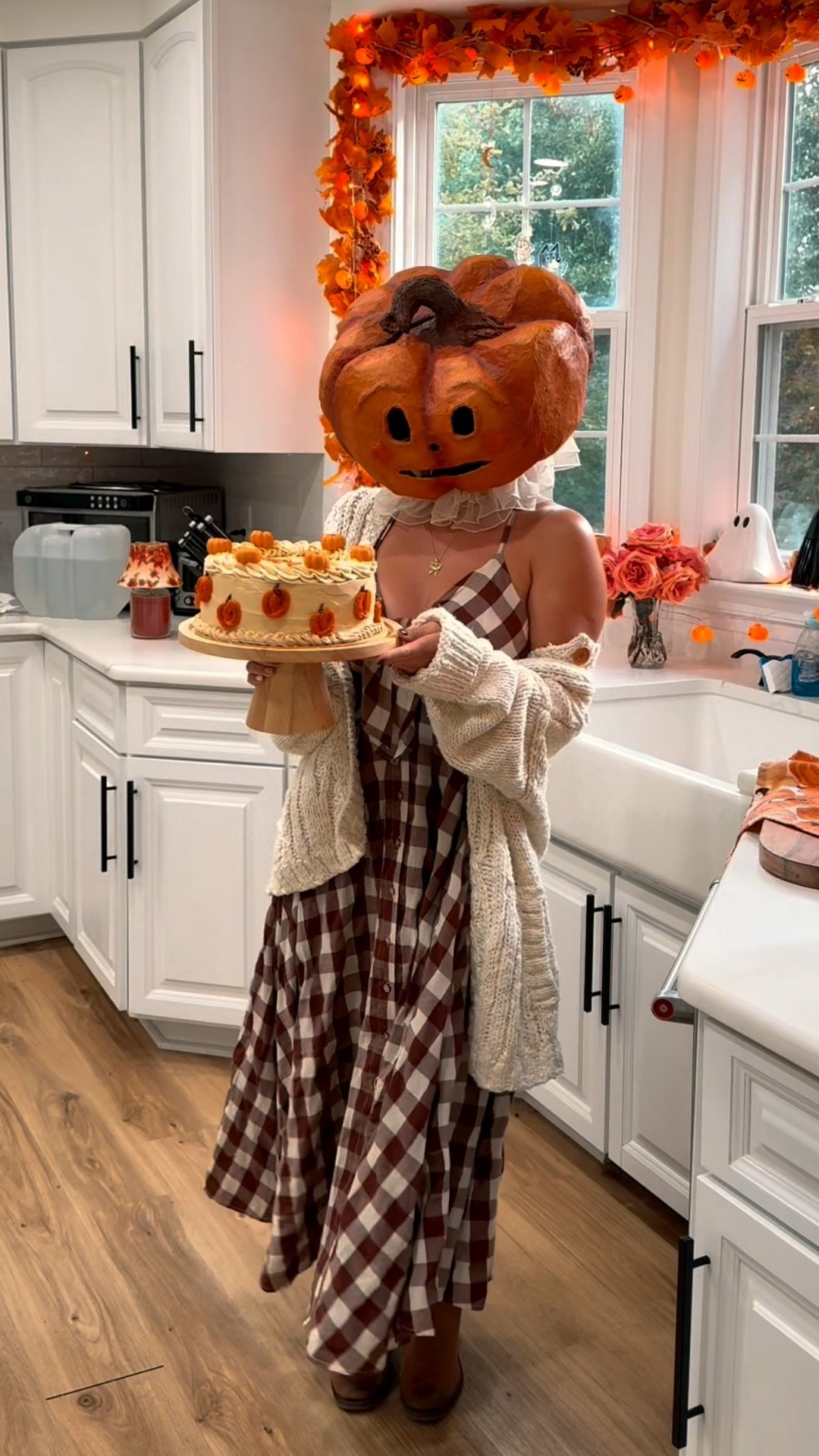 Fall dress // gingham maxi dress // cardigan // fall decor // Halloween decor 

#LTKSeasonal #LTKStyleTip #LTKFindsUnder100