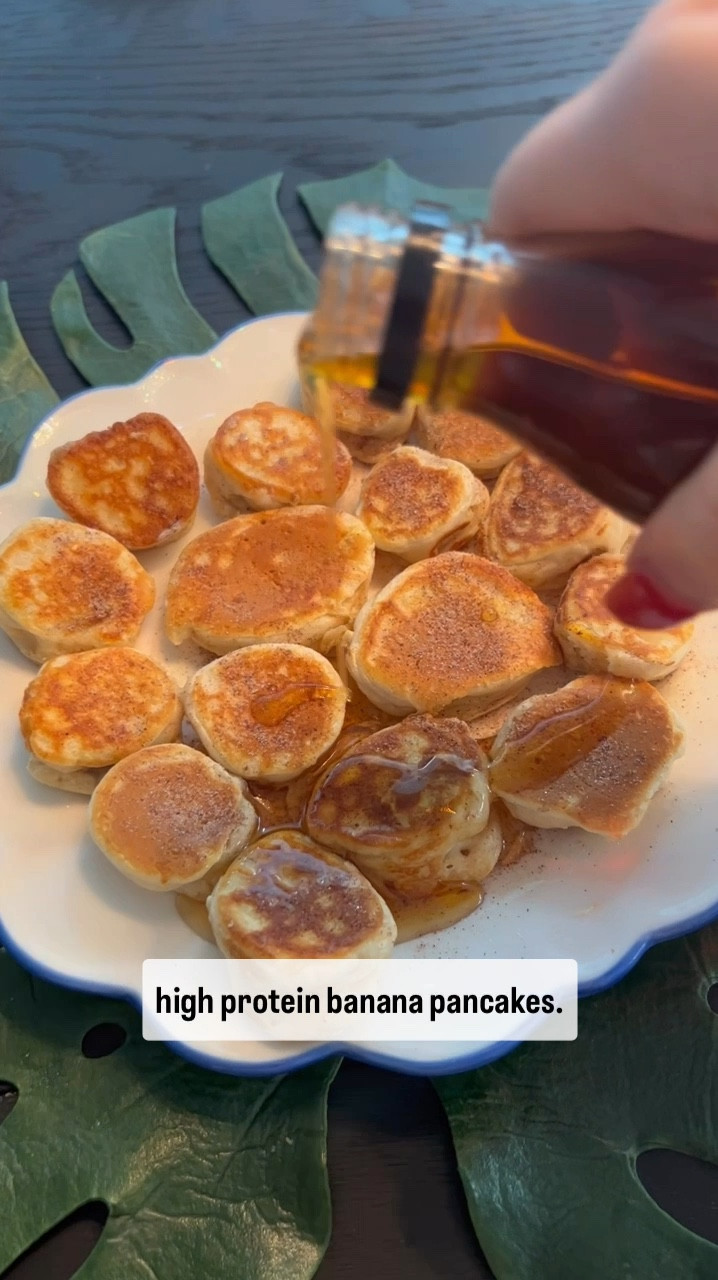 Makin’ banana pancakes 🥞 

These could not be easier or more delicious! 

Simply add 1/4 cup of milk to the Kodiak power cup pancake mix (or you can use from the full size box!) and mix well. 

Slice 1 banana and dip each piece thoroughly in the pancake batter, making sure to coat all sides. 

Once dipped, place it immediately on a preheated pan on medium heat. Flip after you see the dough start to cook through on one side - until both sides are golden brown. 

Plate and drizzle with your favorite syrup! On this plate for Mario, I sprinkled some sugar cinnamon mix on top - though totally not necessary. 

These are super delicious, taste so indulgent but are filling with 15g protein and around 420 calories depending on your syrup use! 
They scratch that itch when you’re having a full pancake craving and are so easy to make - enjoy!

#LTKWatchNow #LTKFitness #LTKHome