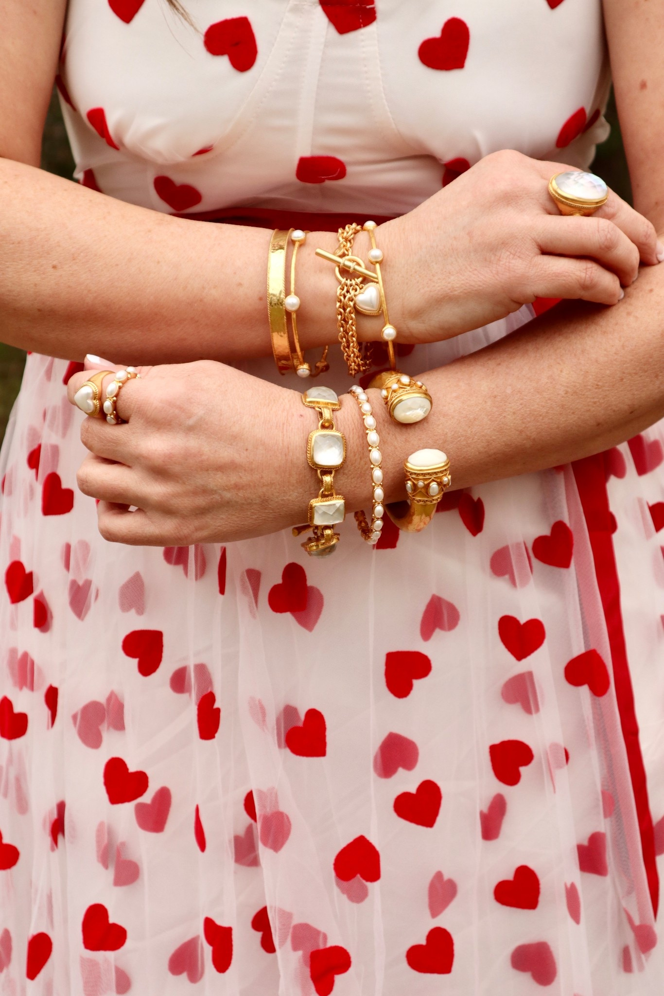 Valentines Day Outfit and gift ideas for her 

#LTKFindsUnder100 #LTKSeasonal #LTKGiftGuide